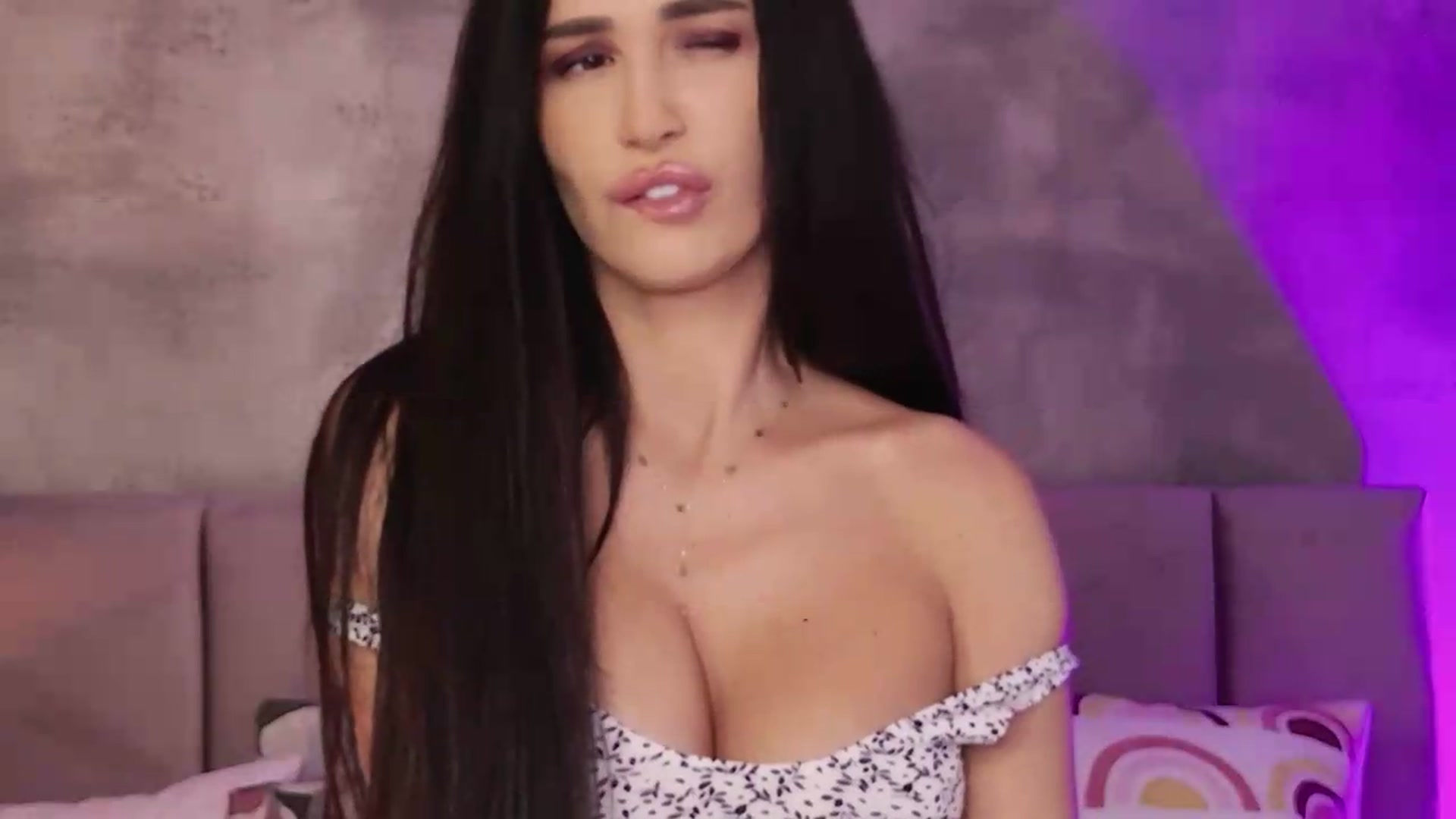 Gallery image thumbnail from Monalise's myfreecams stream on, 08/02/2026, 18:10 image 3 of 20