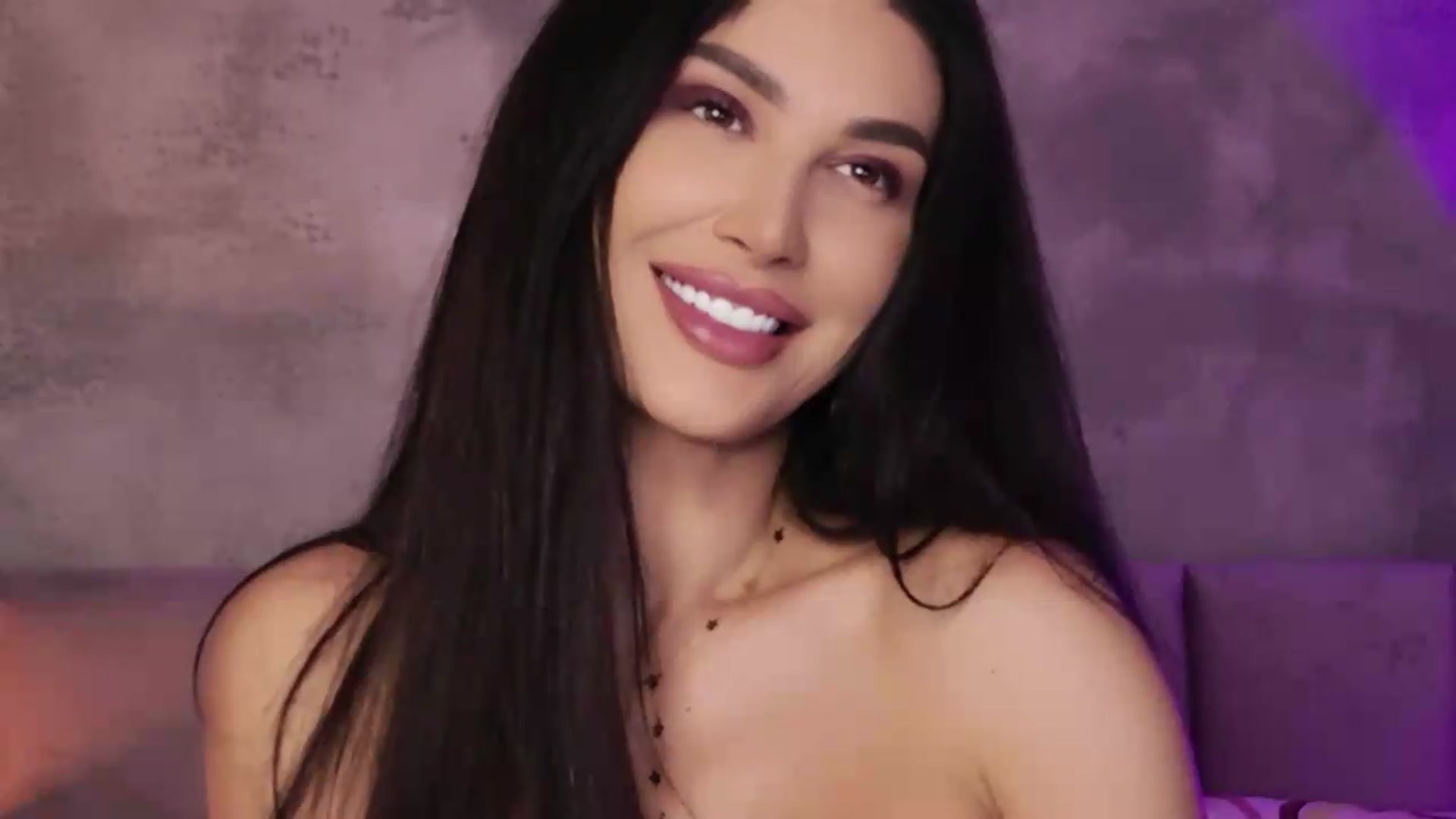 Gallery image thumbnail from Monalise's myfreecams stream on, 08/02/2026, 18:10 image 16 of 20