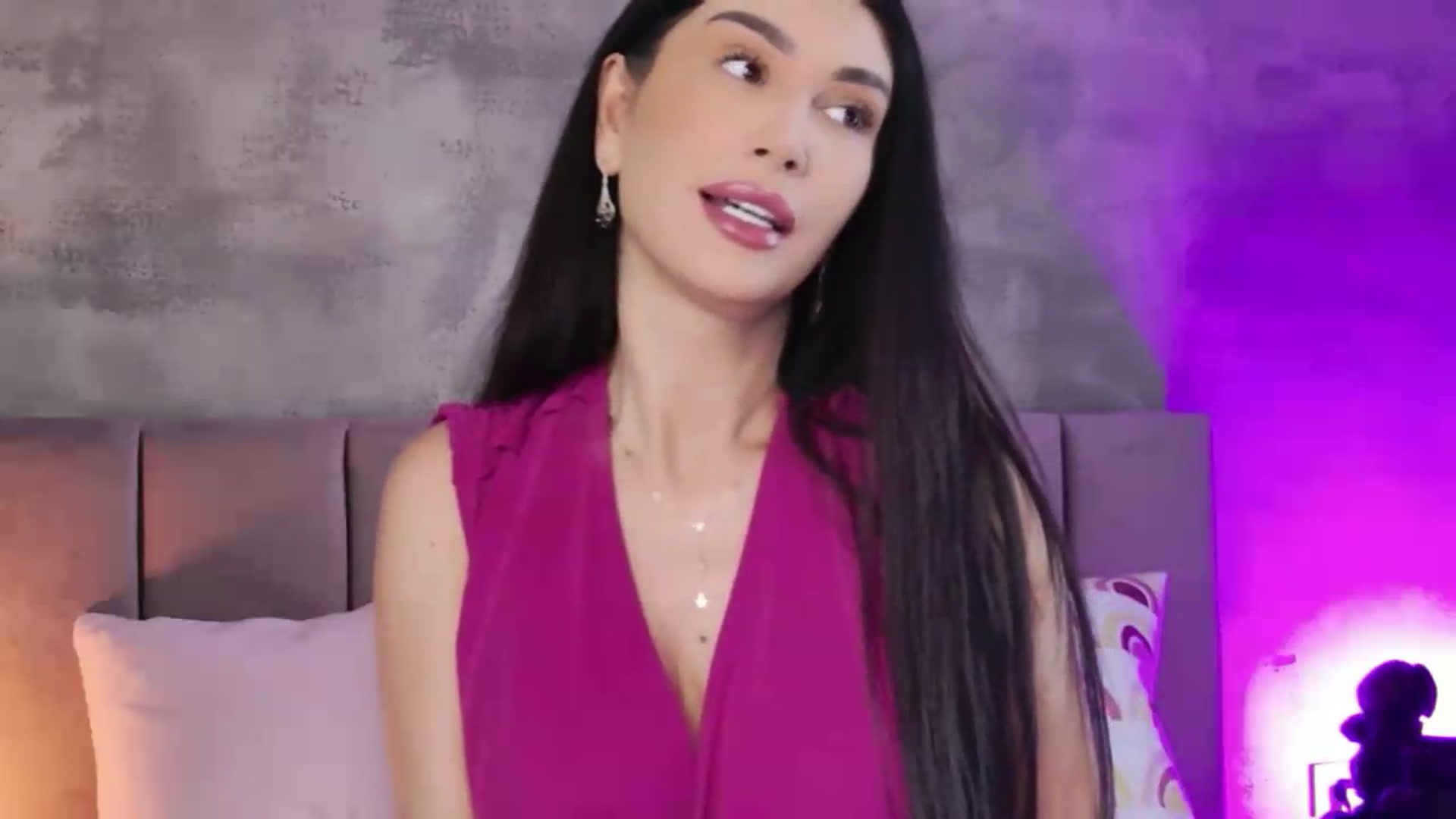 Gallery image thumbnail from Monalise's myfreecams stream on, 08/06/2026, 09:58 image 7 of 20