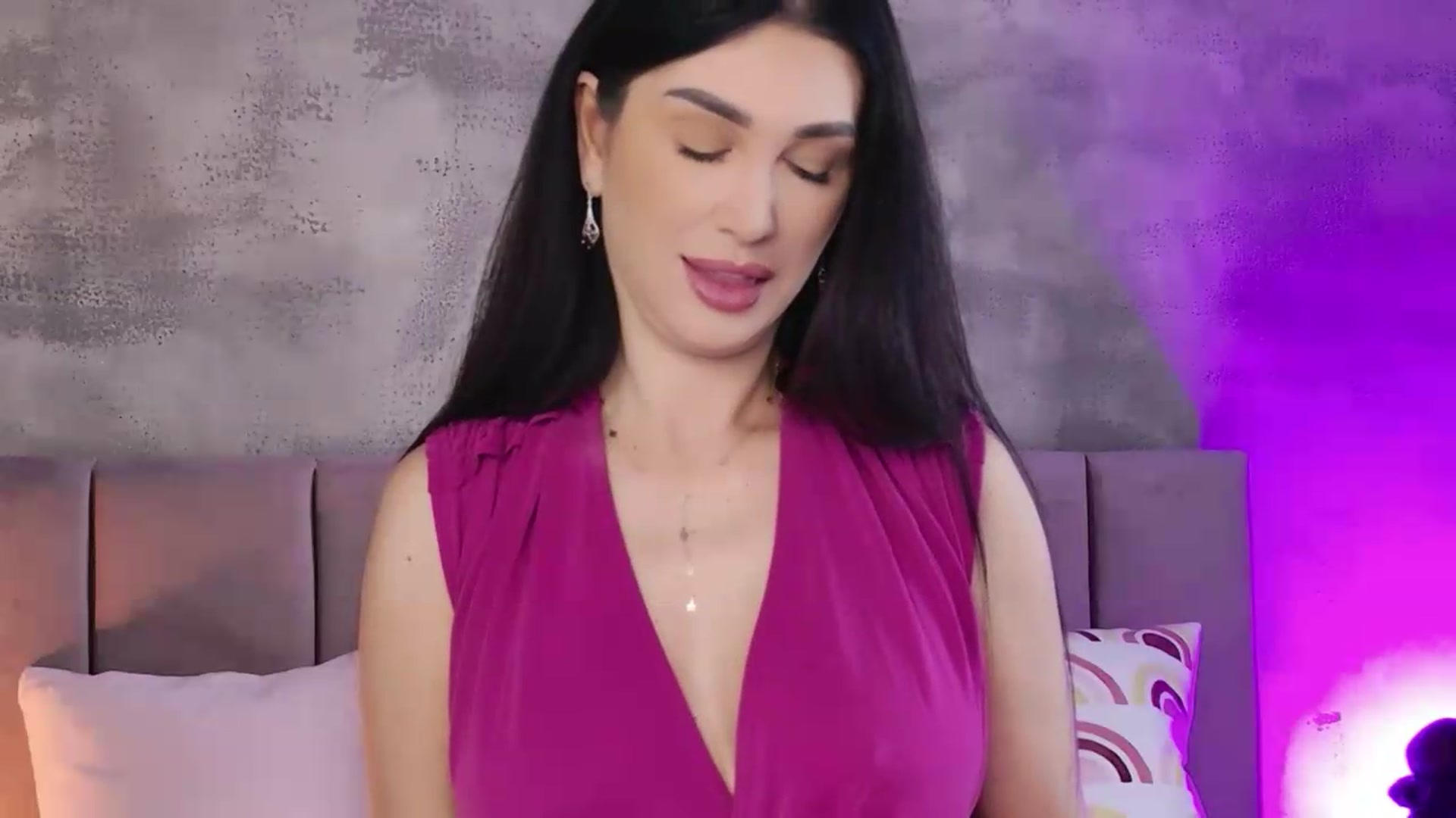 Gallery image thumbnail from Monalise's myfreecams stream on, 08/06/2026, 09:58 image 6 of 20