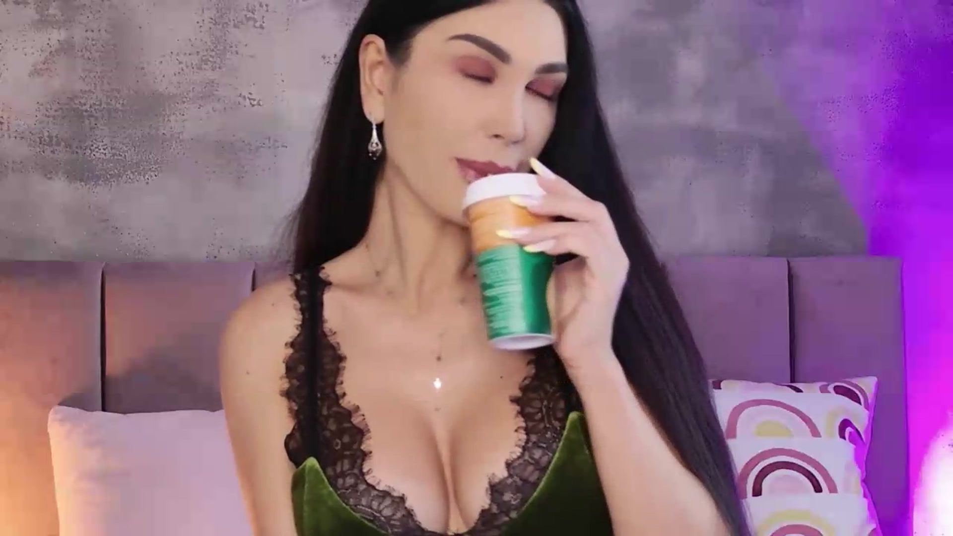 Gallery image thumbnail from Monalise's myfreecams stream on, 08/07/2026, 12:38 image 11 of 20