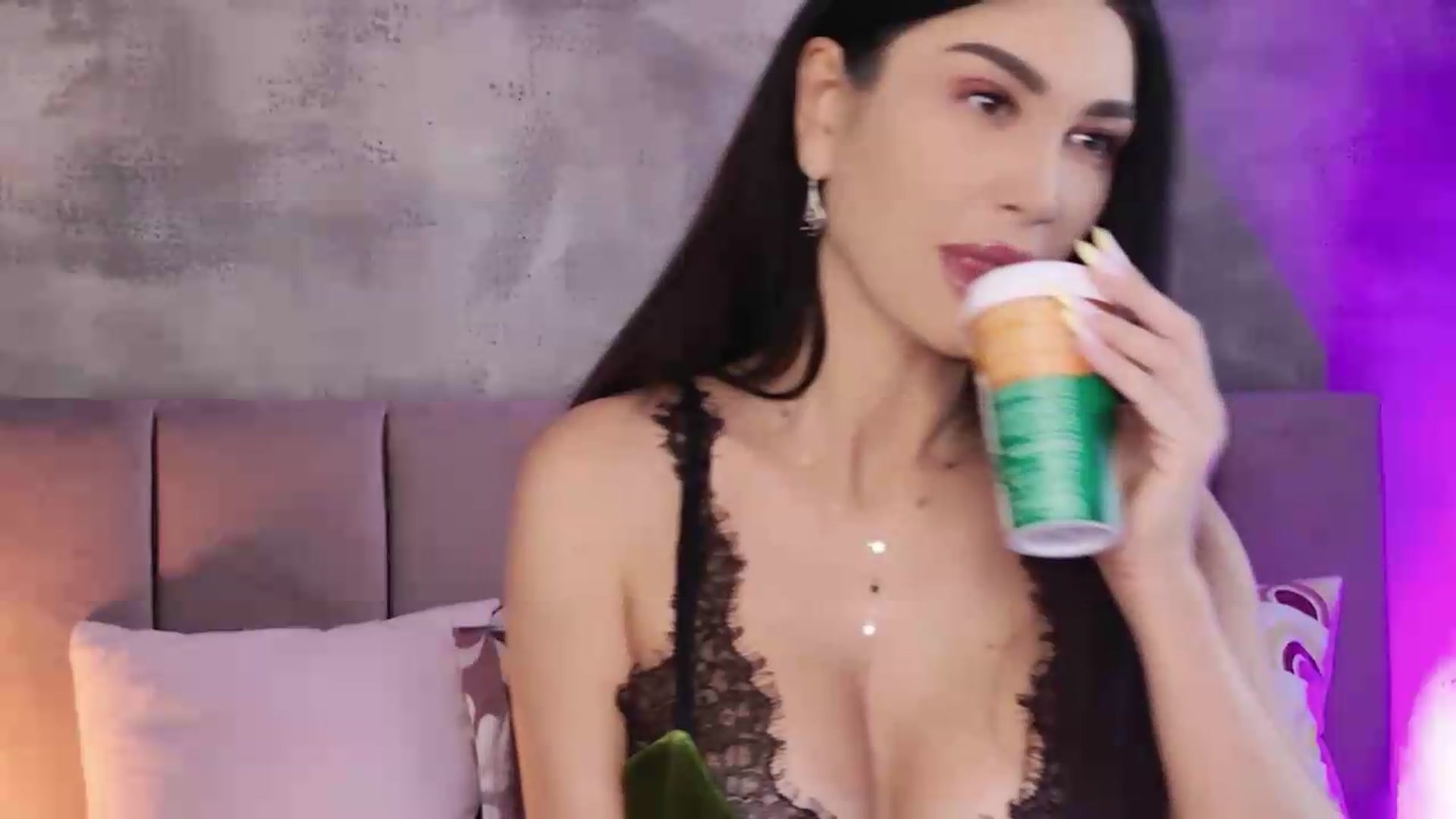 Gallery image thumbnail from Monalise's myfreecams stream on, 08/07/2026, 12:38 image 13 of 20