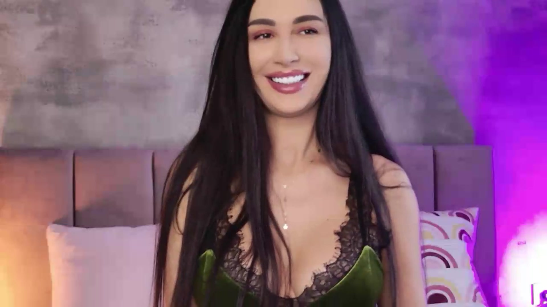 Gallery image thumbnail from Monalise's myfreecams stream on, 08/07/2026, 15:22 image 3 of 20