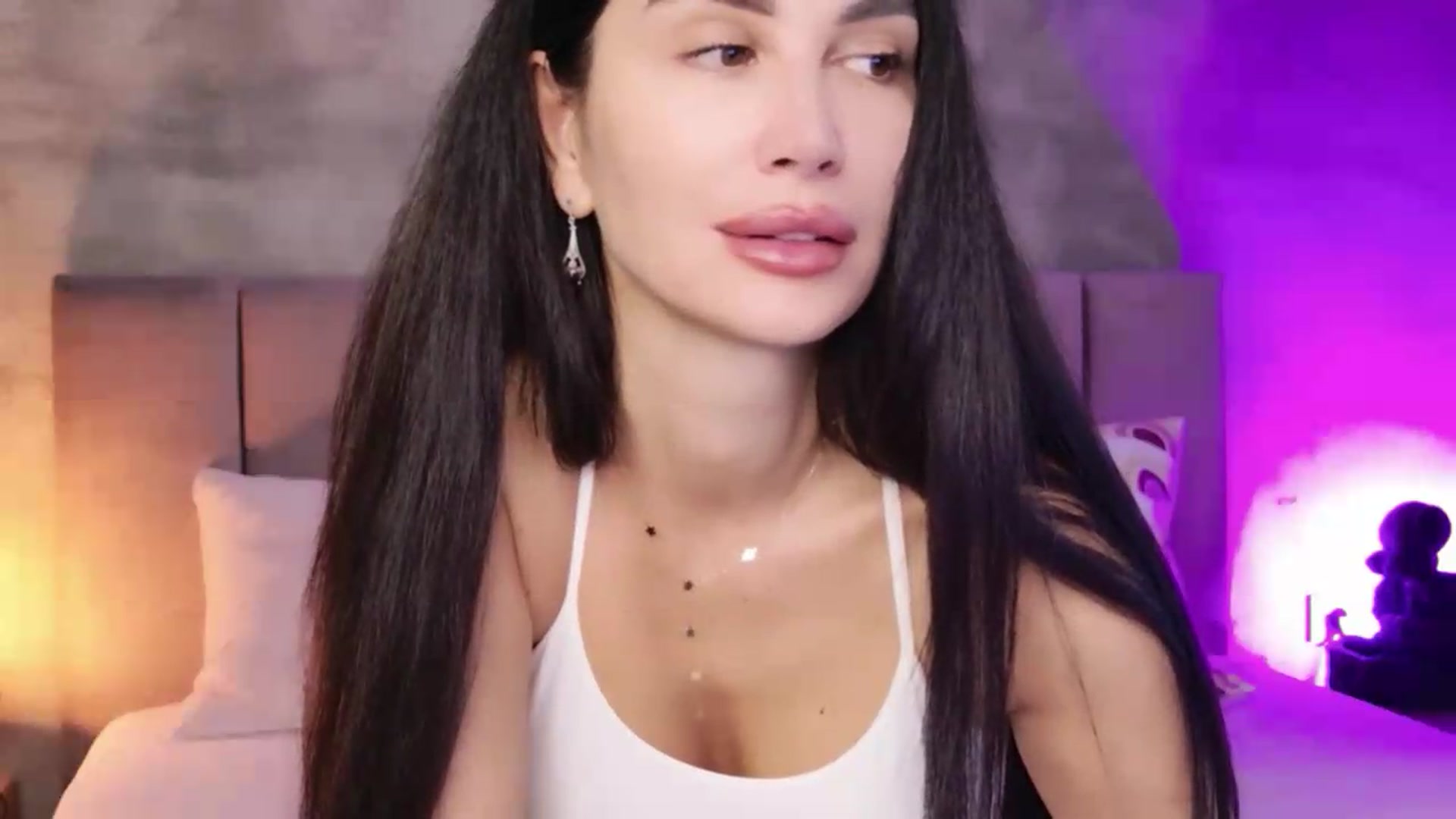 Gallery image thumbnail from Monalise's myfreecams stream on, 08/08/2026, 15:58 image 14 of 20