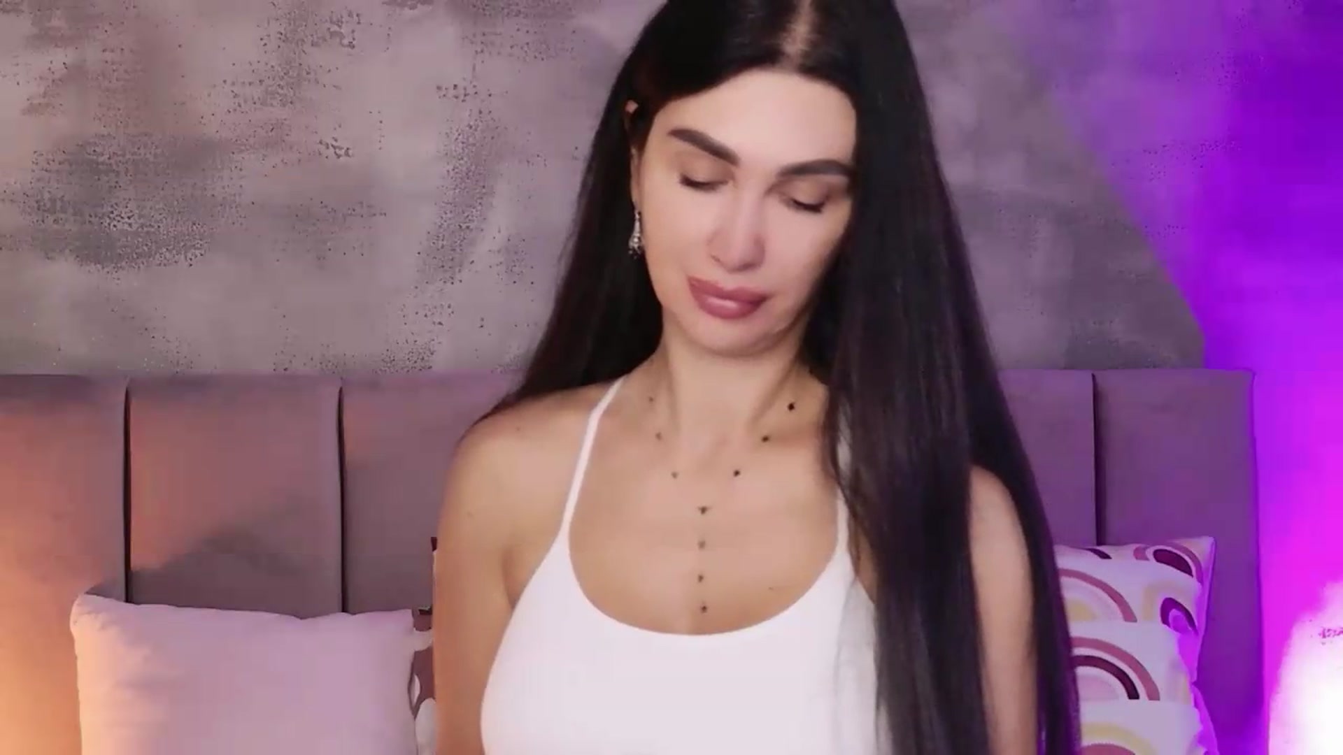 Gallery image thumbnail from Monalise's myfreecams stream on, 08/08/2026, 15:58 image 11 of 20