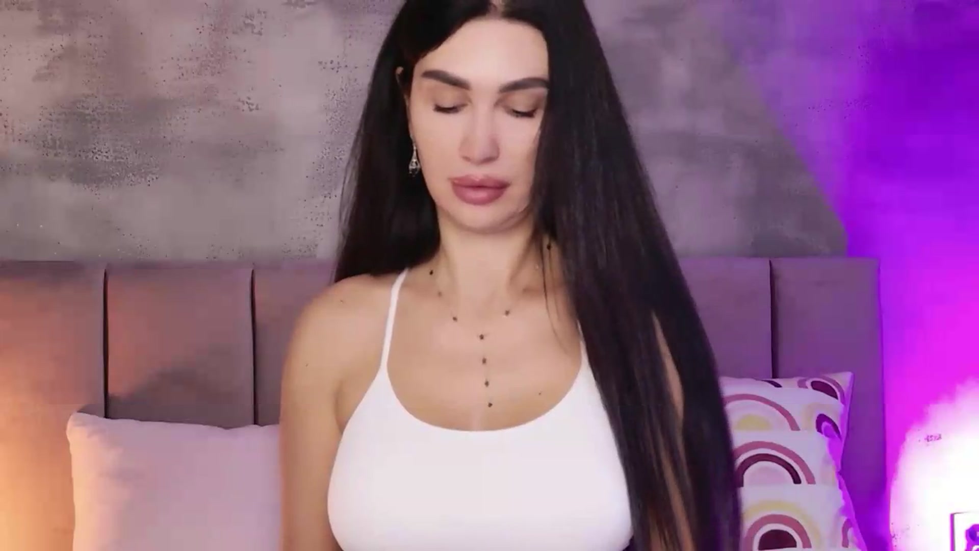 Gallery image thumbnail from Monalise's myfreecams stream on, 08/08/2026, 15:58 image 18 of 20