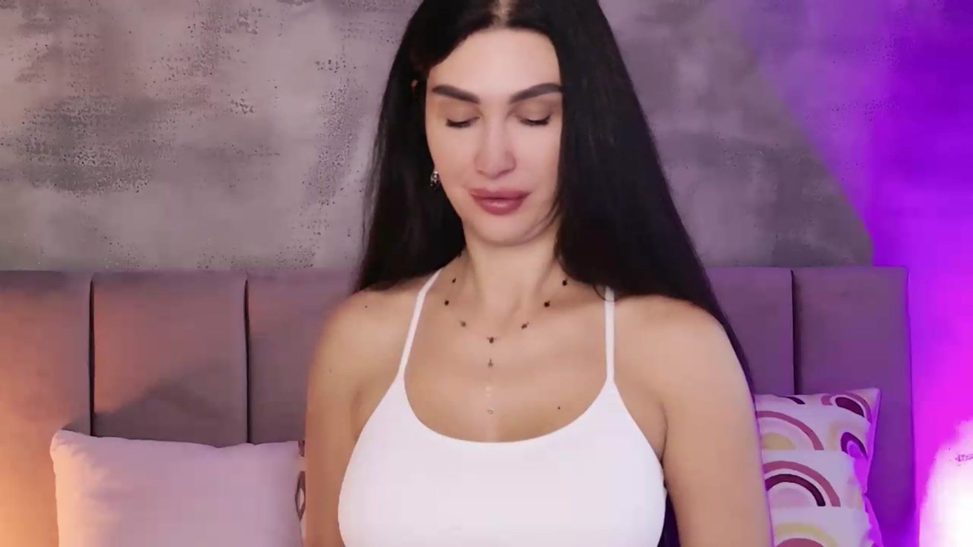 Gallery image thumbnail from Monalise's myfreecams stream on, 08/08/2026, 15:58 image 6 of 20