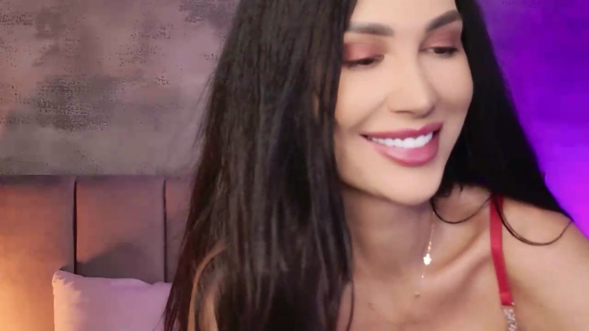 Gallery image thumbnail from Monalise's myfreecams stream on, 08/09/2026, 17:40 image 6 of 20
