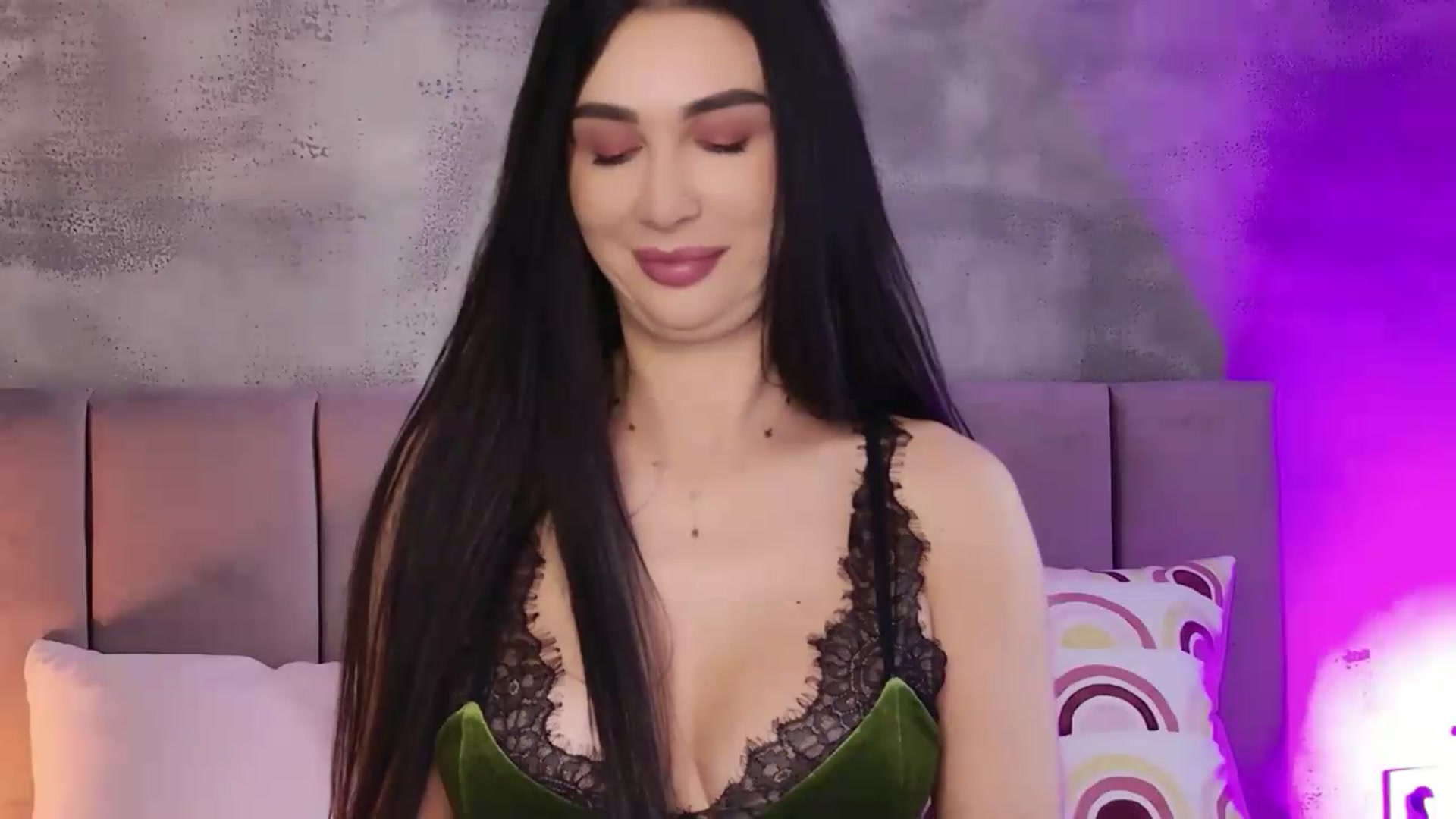 Gallery image thumbnail from Monalise's myfreecams stream on, 08/12/2026, 10:23 image 13 of 20