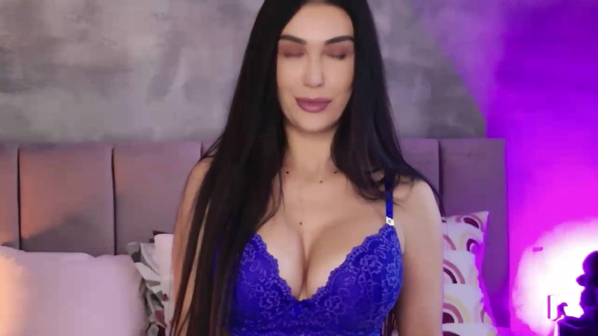 Gallery image thumbnail from Monalise's myfreecams stream on, 08/12/2026, 12:38 image 20 of 20