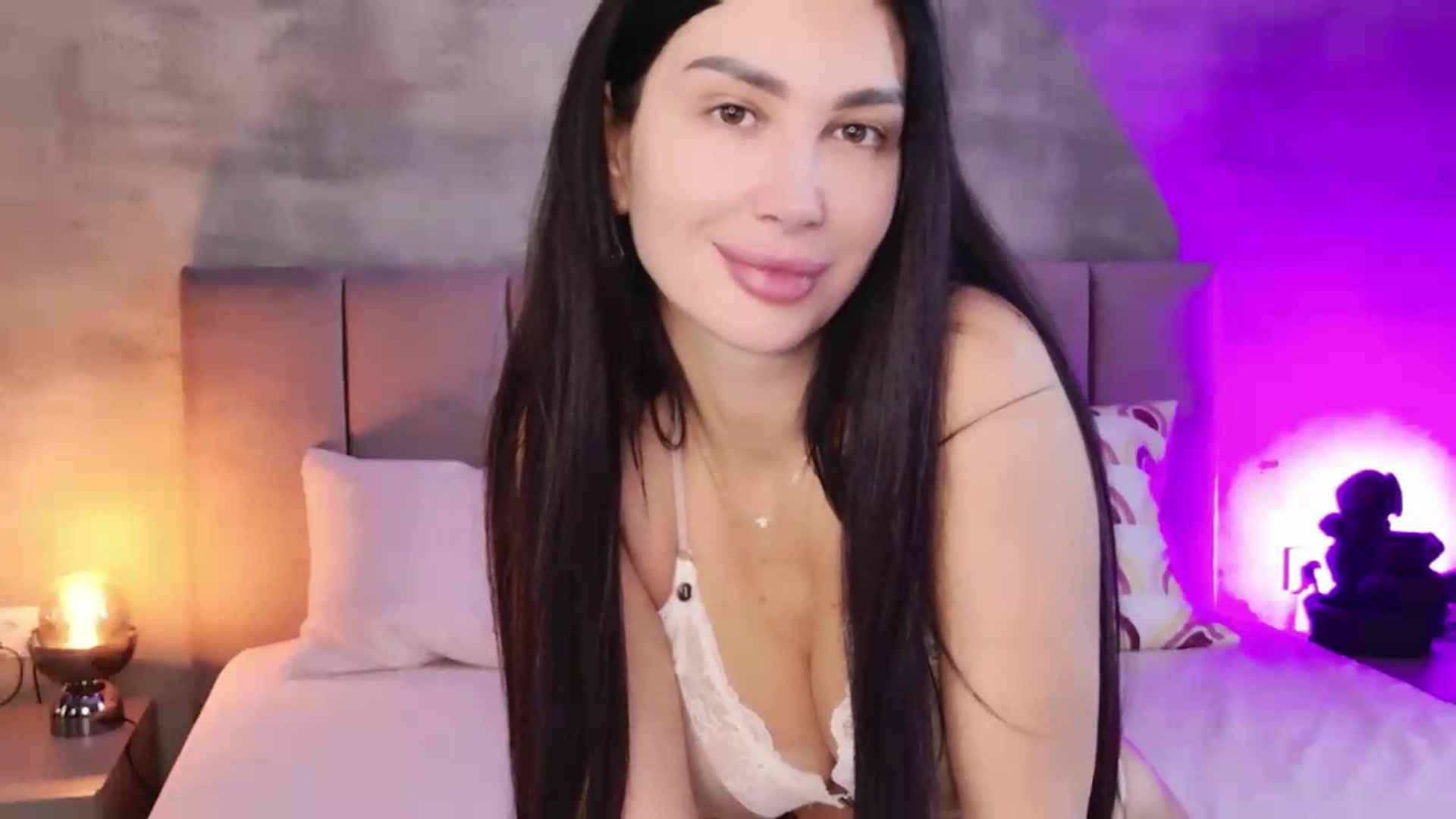 Gallery image thumbnail from Monalise's myfreecams stream on, 08/13/2026, 10:08 image 7 of 20
