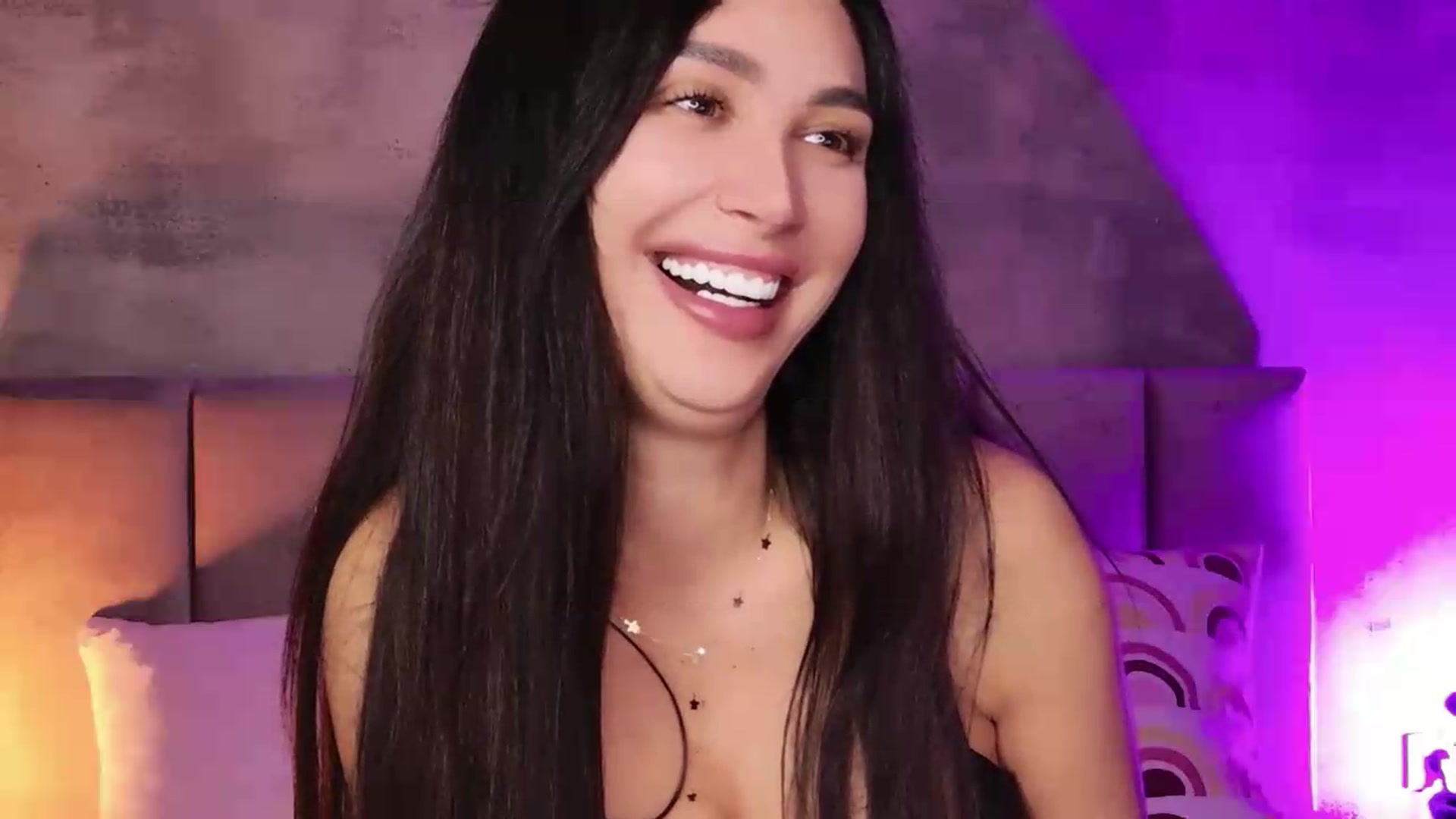 Gallery image thumbnail from Monalise's myfreecams stream on, 08/14/2026, 19:43 image 11 of 20