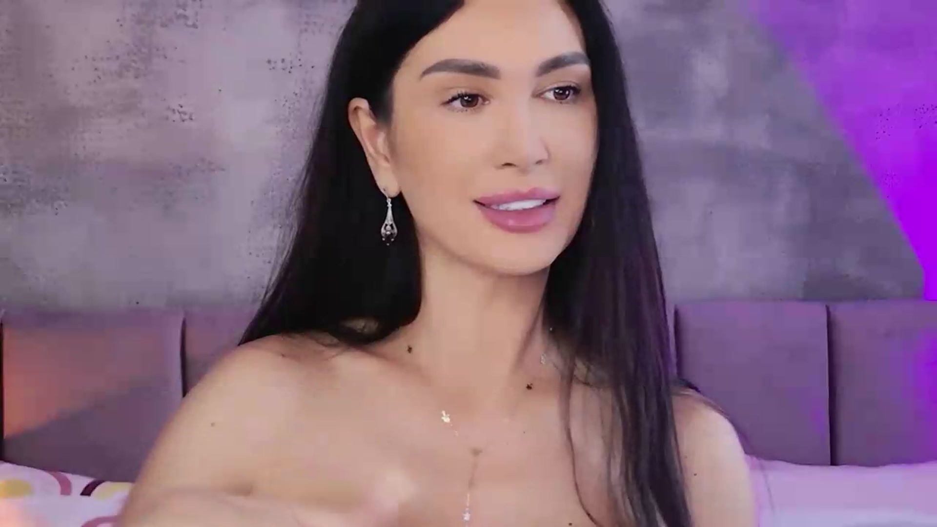 Gallery image thumbnail from Monalise's myfreecams stream on, 08/20/2026, 13:31 image 14 of 20