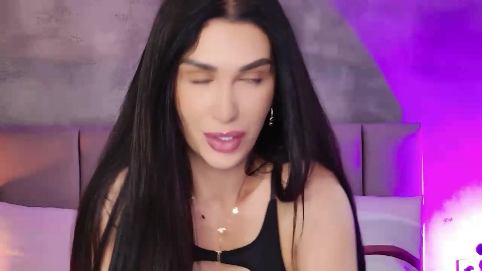 Gallery image thumbnail from Monalise's myfreecams stream on, 08/26/2026, 18:10 image 17 of 20