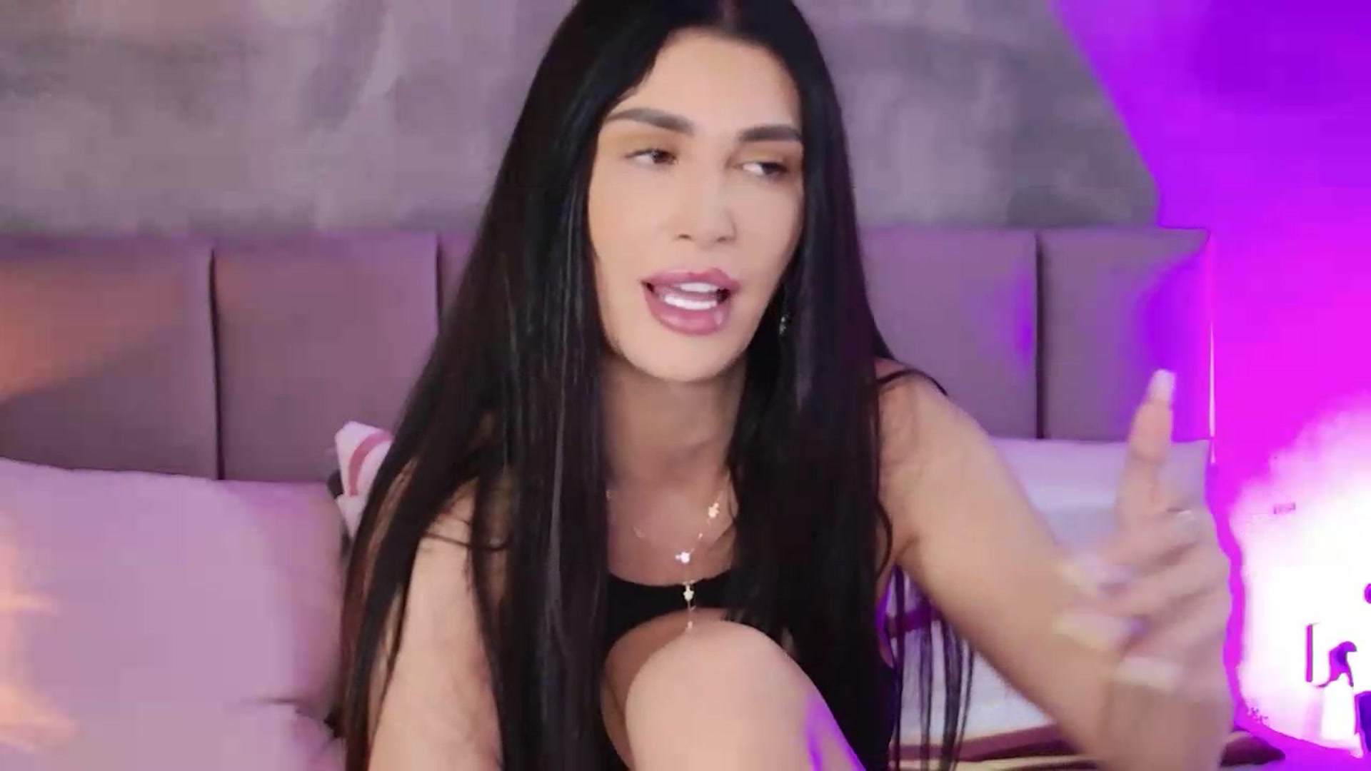 Gallery image thumbnail from Monalise's myfreecams stream on, 08/26/2026, 18:10 image 14 of 20