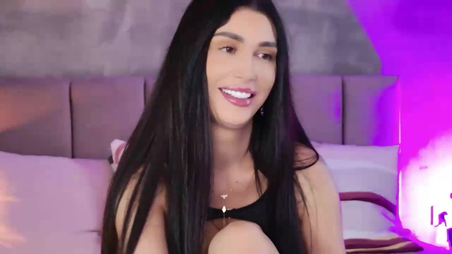 Gallery image thumbnail from Monalise's myfreecams stream on, 08/26/2026, 18:10 image 12 of 20