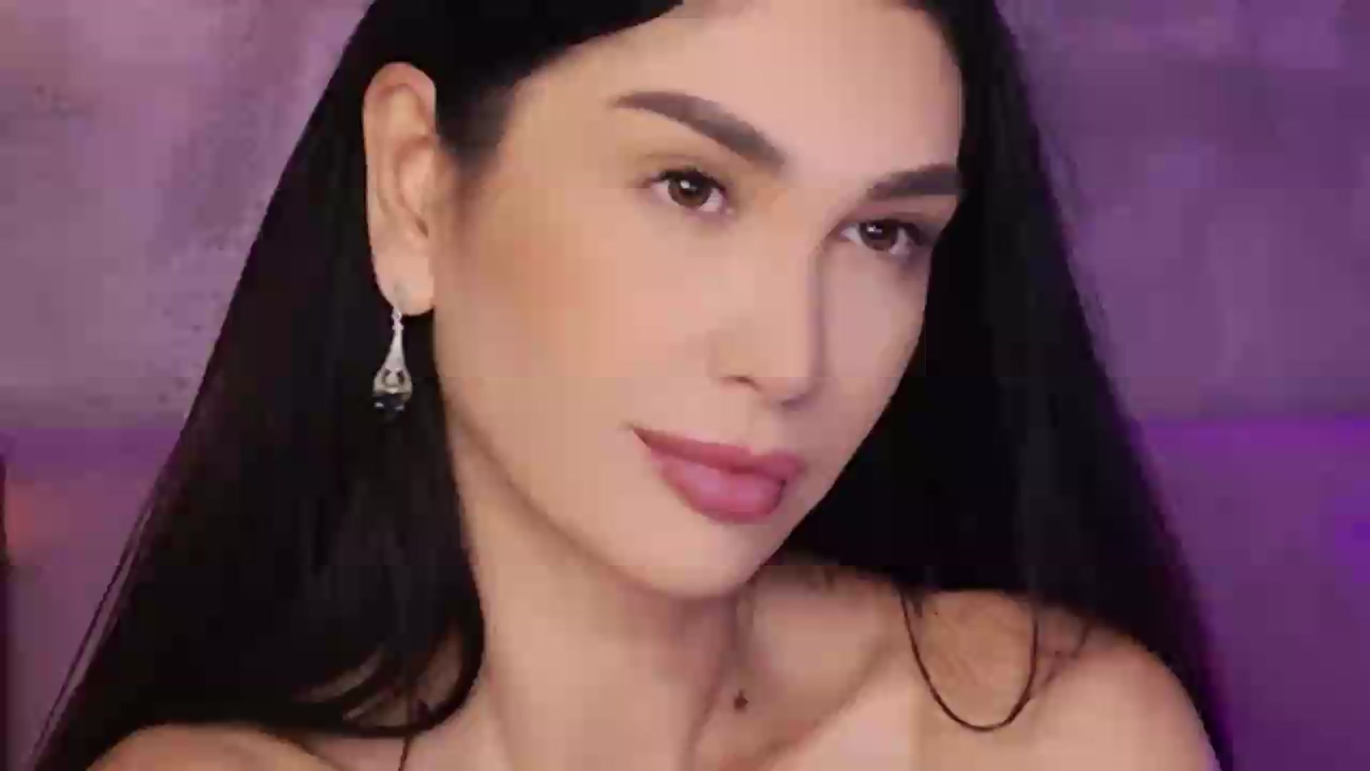 Gallery image thumbnail from Monalise's myfreecams stream on, 08/27/2026, 16:37 image 16 of 20