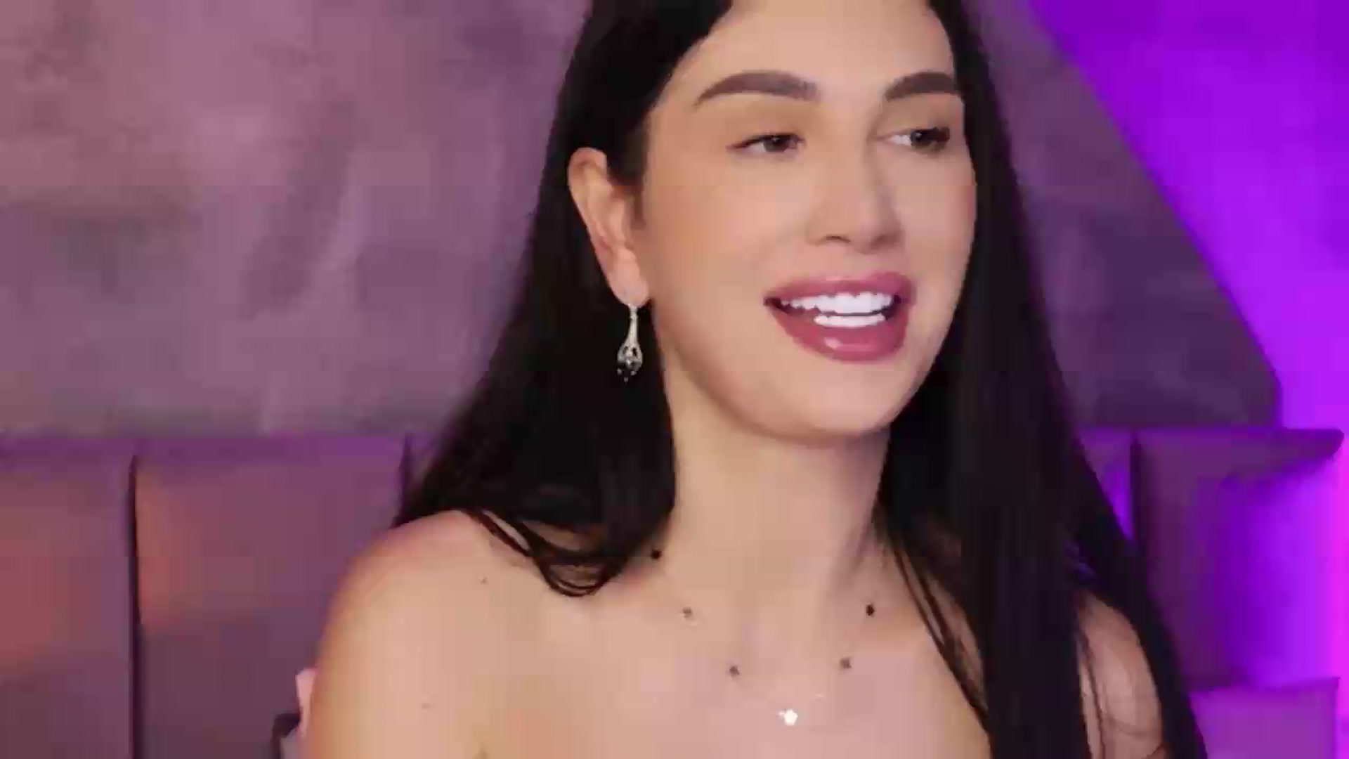 Gallery image thumbnail from Monalise's myfreecams stream on, 08/27/2026, 18:12 image 16 of 20