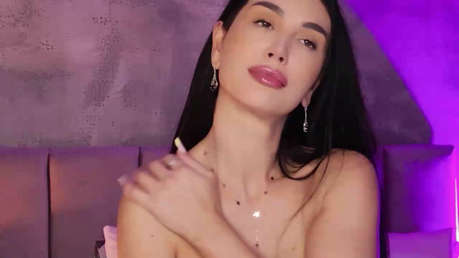 Gallery image thumbnail from Monalise's myfreecams stream on, 08/27/2026, 18:12 image 13 of 20