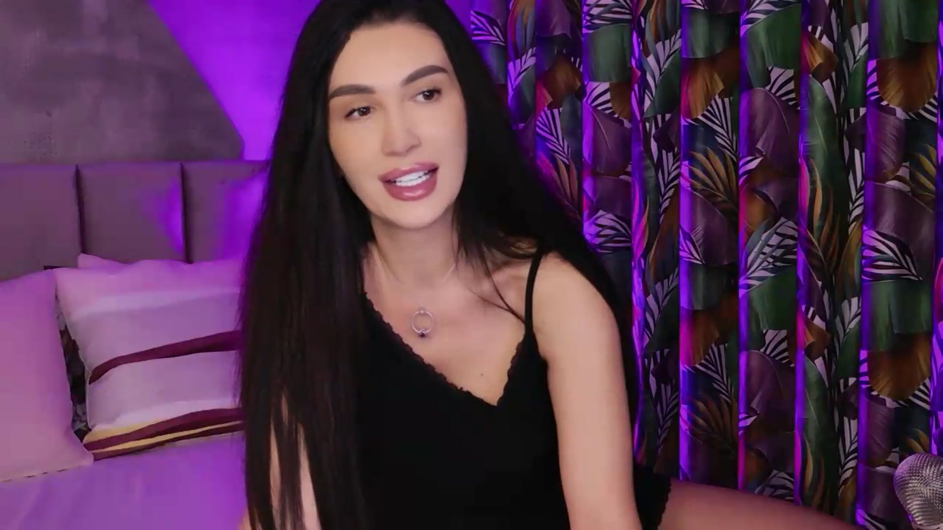 Gallery image thumbnail from Monalise's myfreecams stream on, 08/30/2026, 15:58 image 17 of 20