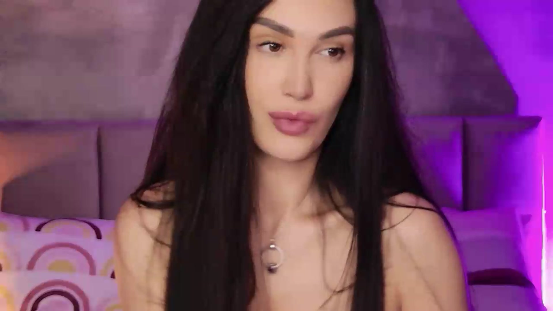 Gallery image thumbnail from Monalise's myfreecams stream on, 08/30/2026, 19:05 image 2 of 20