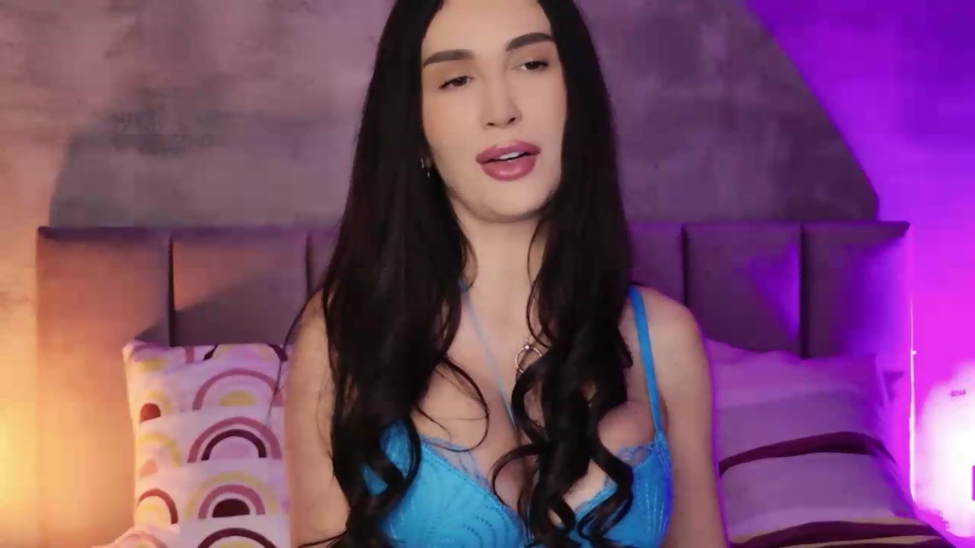 Gallery image thumbnail from Monalise's myfreecams stream on, 08/31/2026, 18:03 image 13 of 20