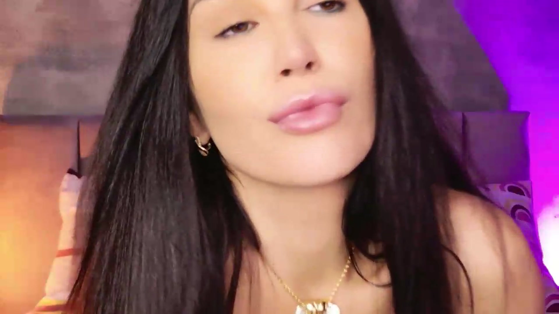 Gallery image thumbnail from Monalise's myfreecams stream on, 09/03/2026, 18:53 image 15 of 20