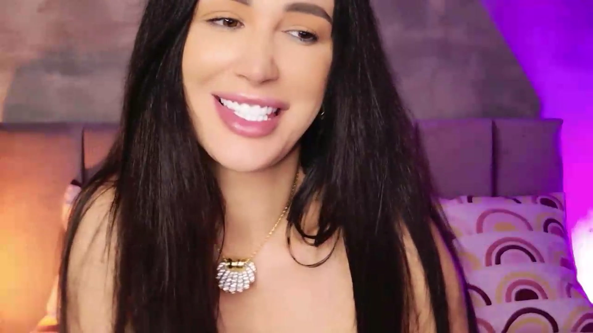 Gallery image thumbnail from Monalise's myfreecams stream on, 09/03/2026, 18:53 image 14 of 20