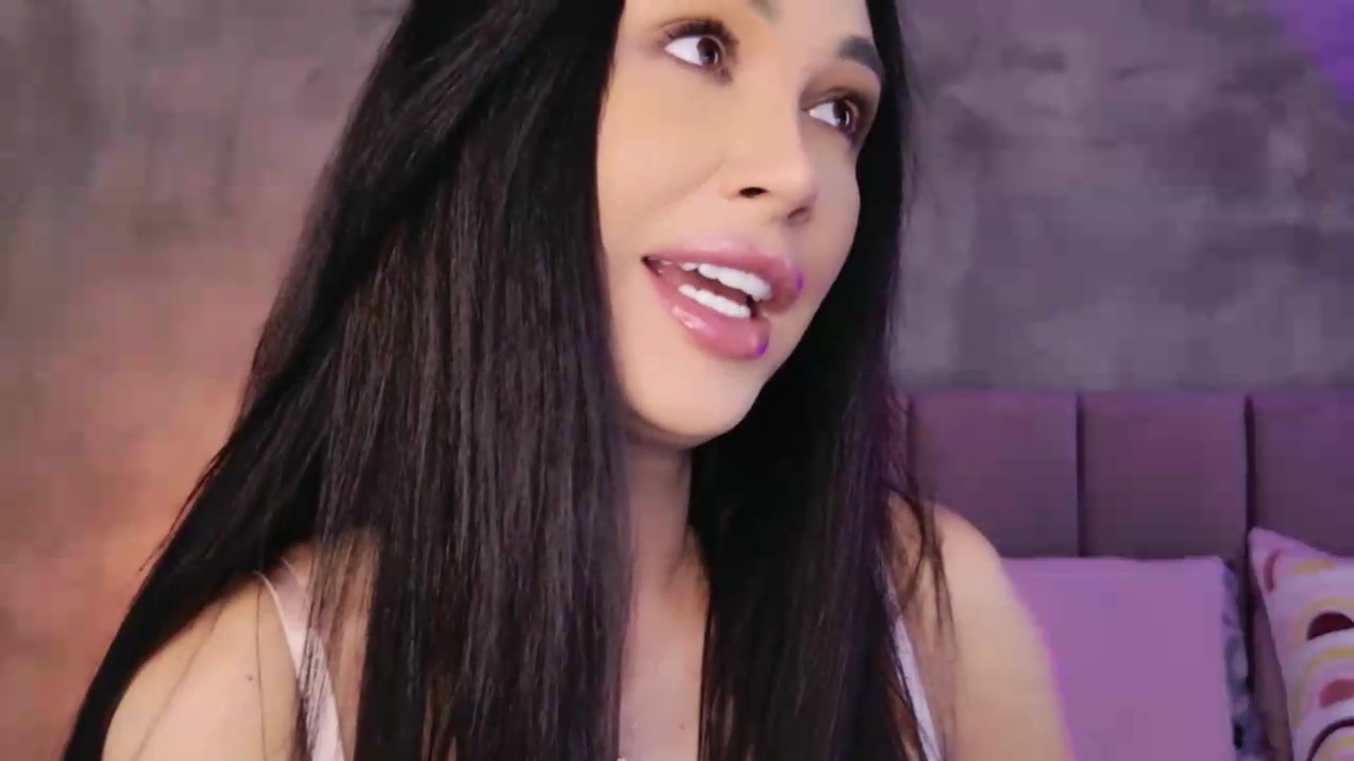 Gallery image thumbnail from Monalise's myfreecams stream on, 09/05/2026, 16:06 image 10 of 20