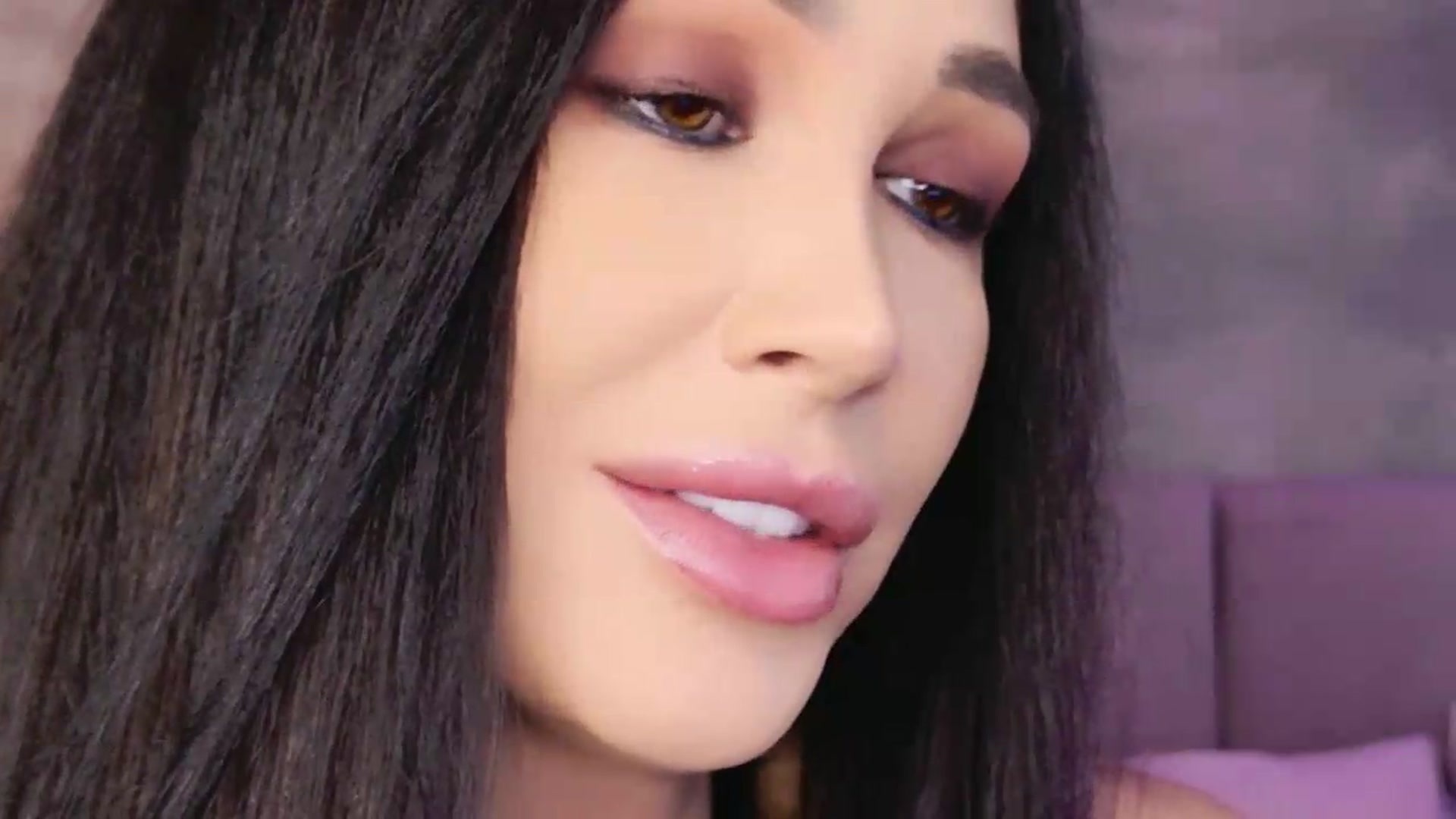 Gallery image thumbnail from Monalise's myfreecams stream on, 09/06/2026, 16:40 image 11 of 20