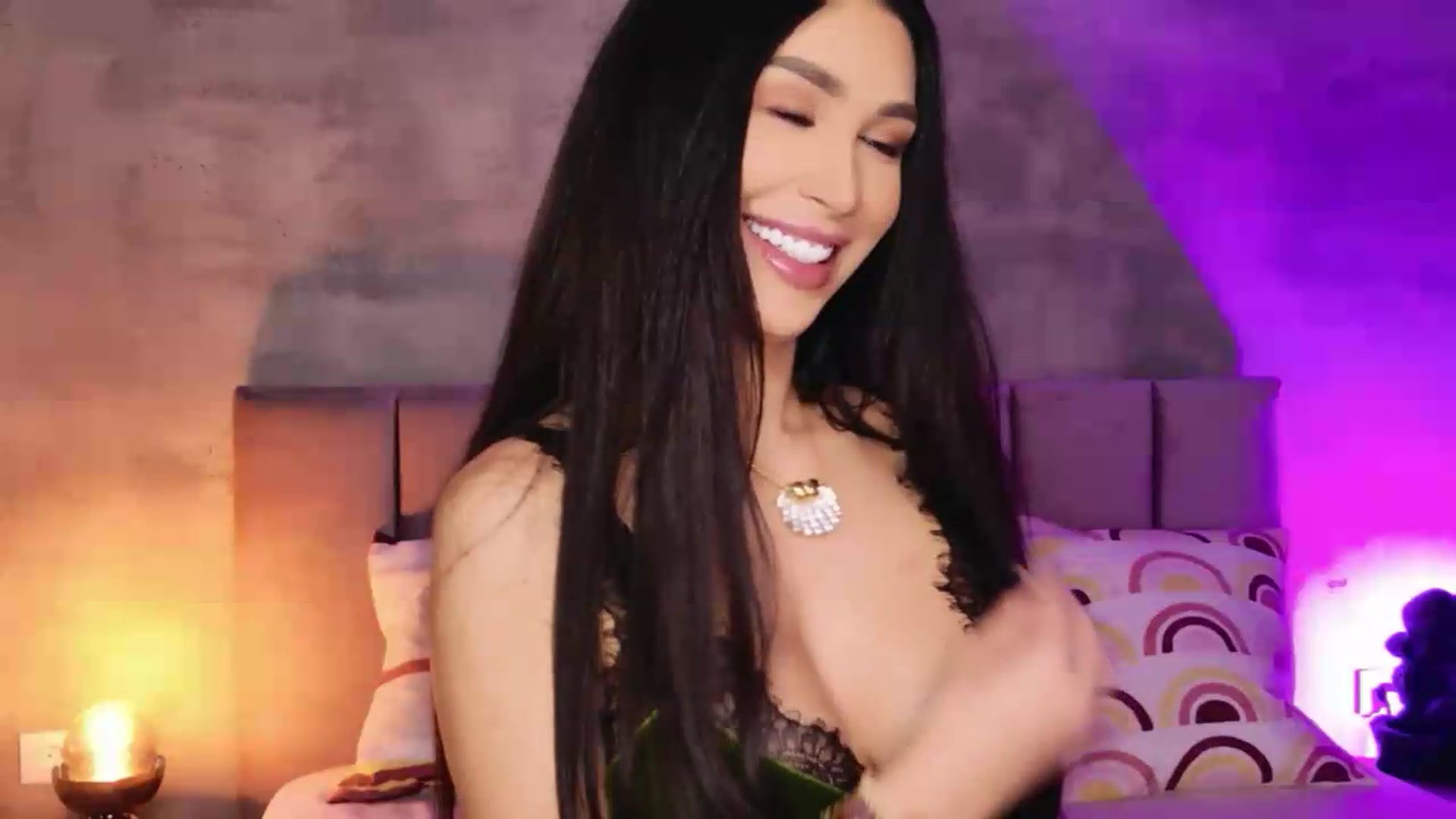 Gallery image thumbnail from Monalise's myfreecams stream on, 09/07/2026, 18:34 image 16 of 20