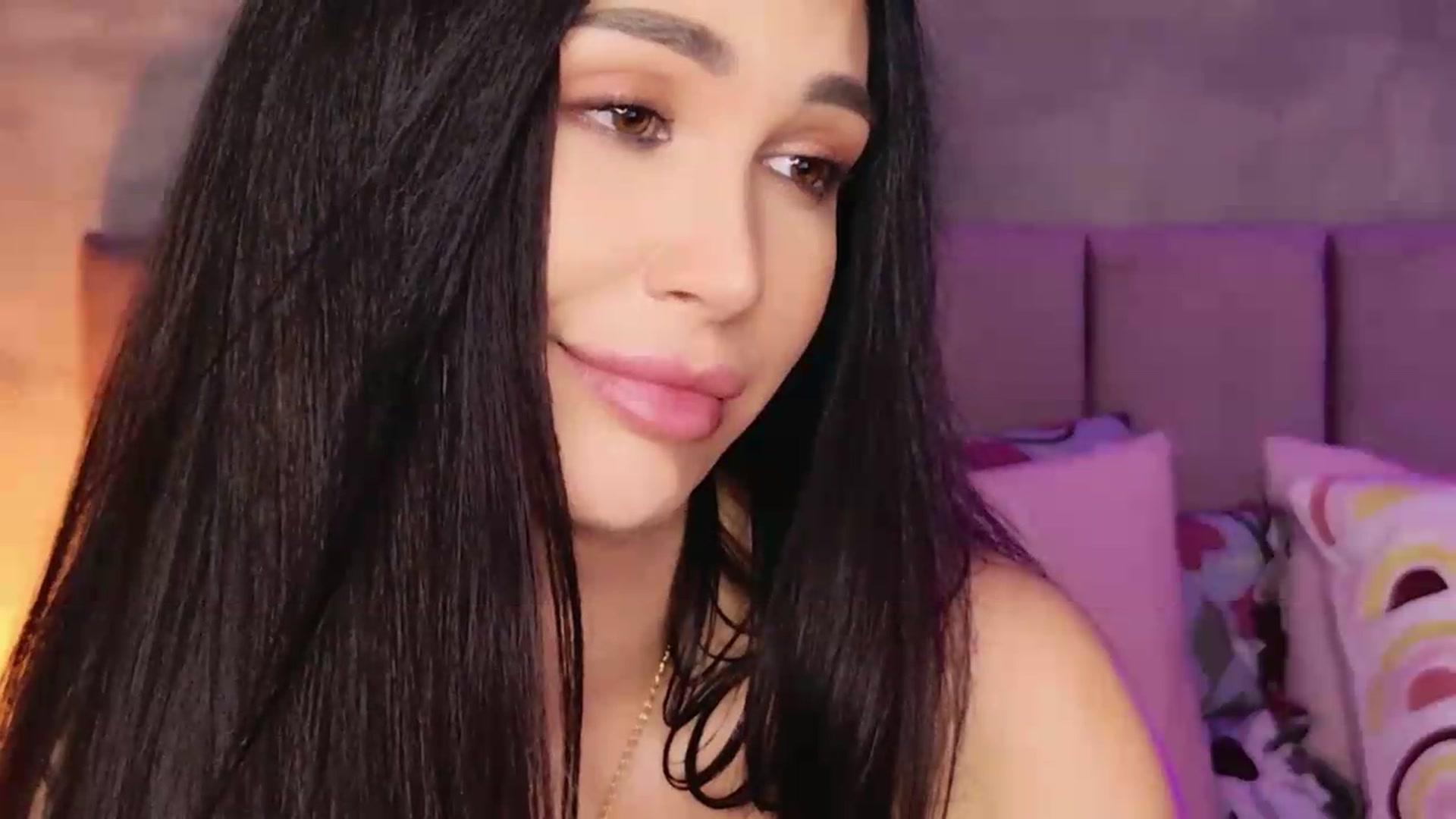 Gallery image thumbnail from Monalise's myfreecams stream on, 09/07/2026, 19:42 image 5 of 20