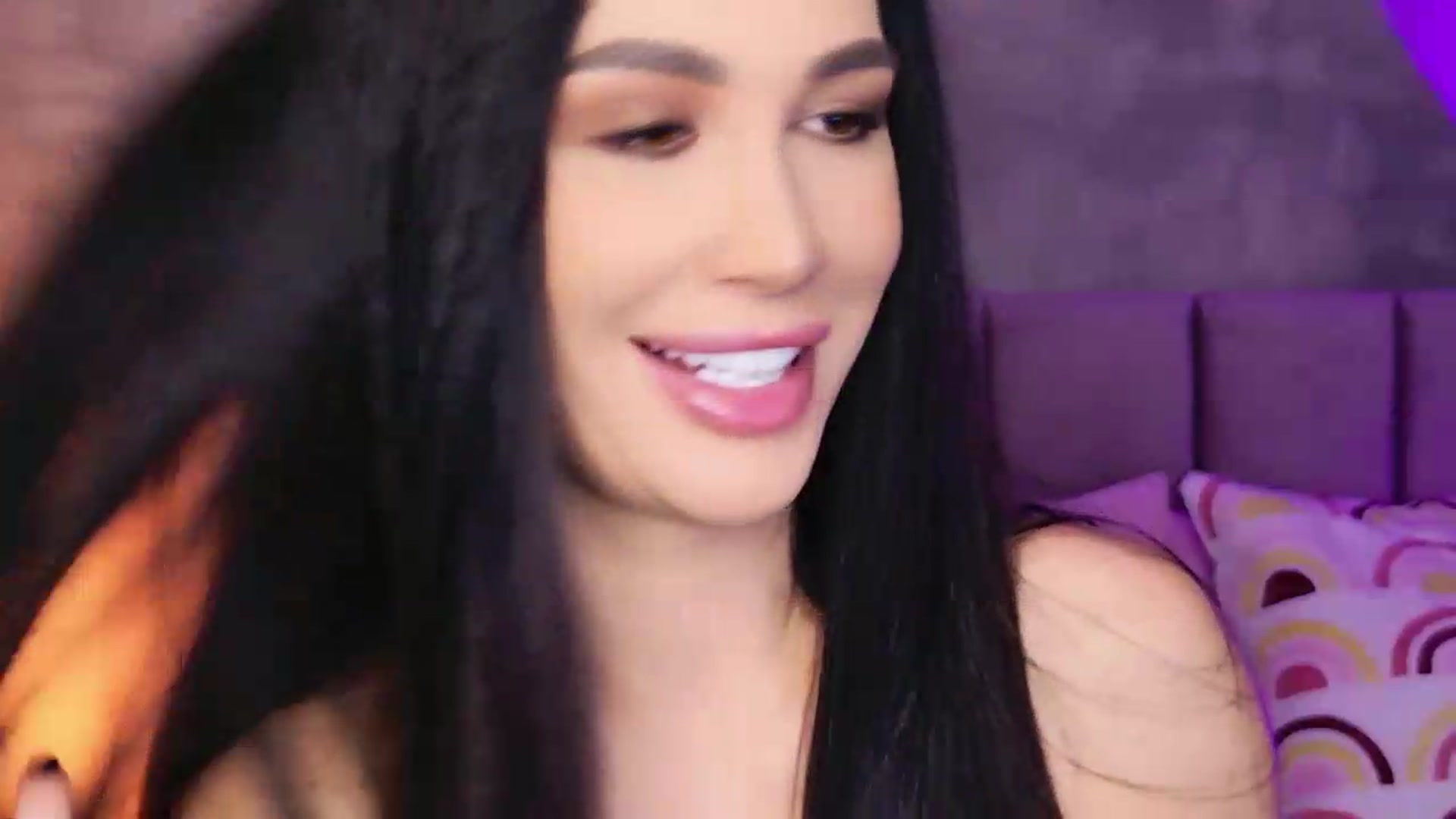 Gallery image thumbnail from Monalise's myfreecams stream on, 09/09/2026, 17:19 image 15 of 20