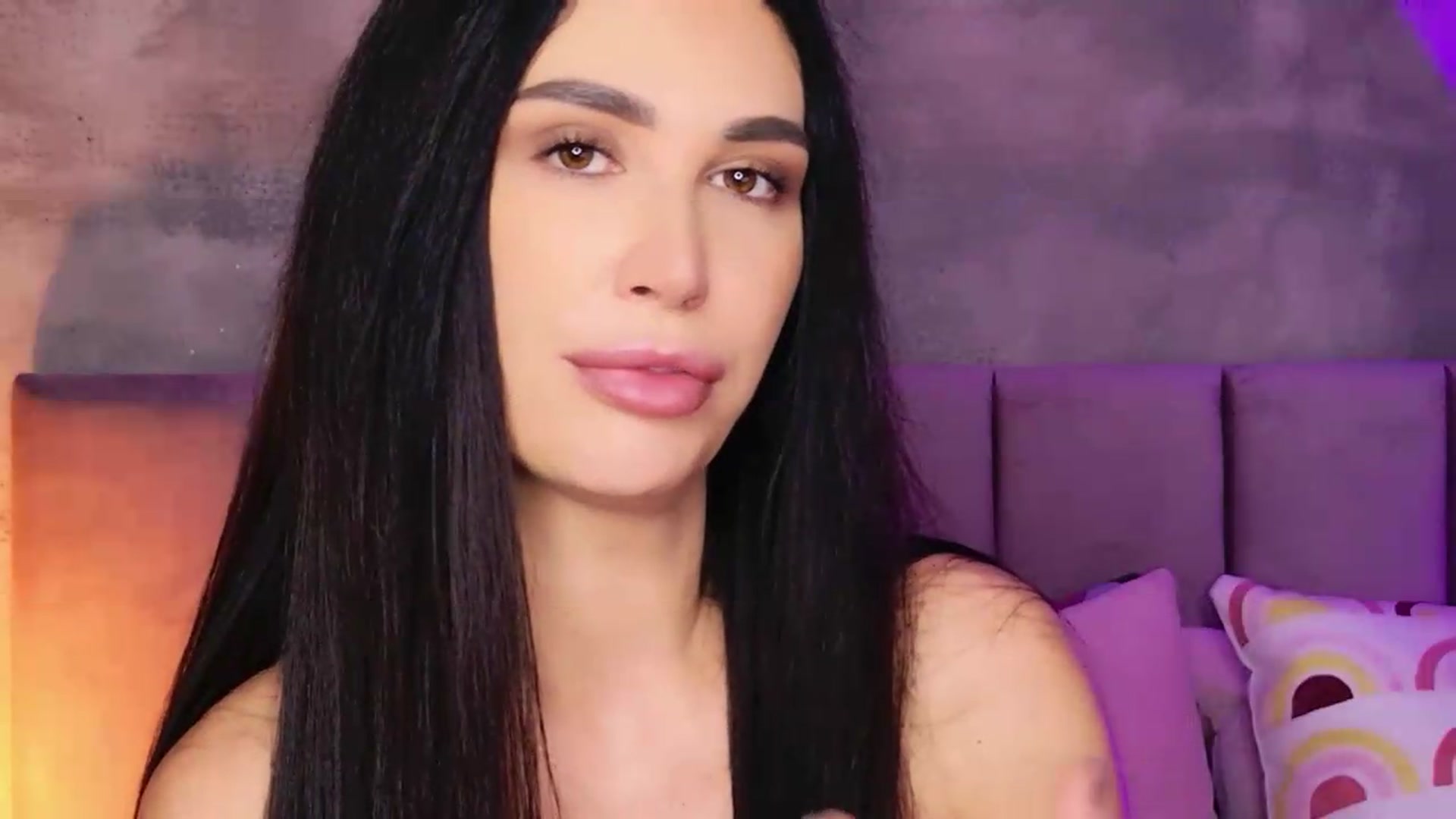 Gallery image thumbnail from Monalise's myfreecams stream on, 09/10/2026, 19:48 image 13 of 20