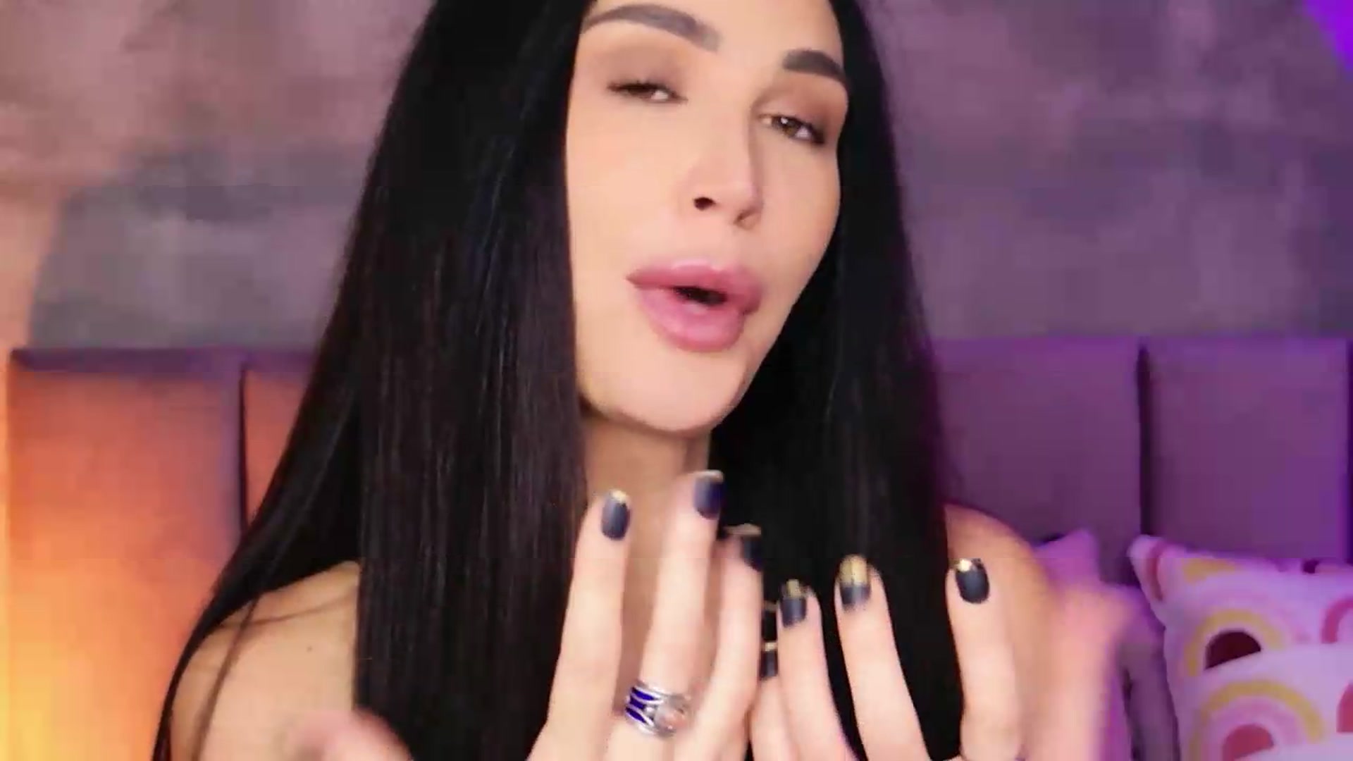 Gallery image thumbnail from Monalise's myfreecams stream on, 09/10/2026, 19:48 image 15 of 20