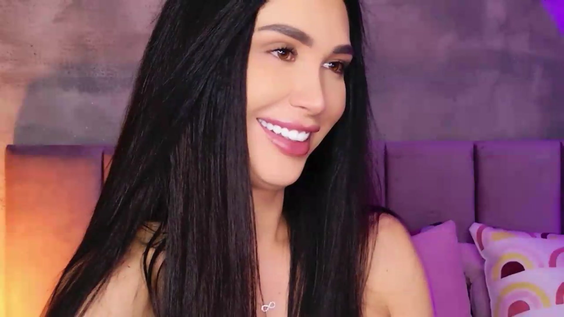 Gallery image thumbnail from Monalise's myfreecams stream on, 09/10/2026, 19:48 image 11 of 20