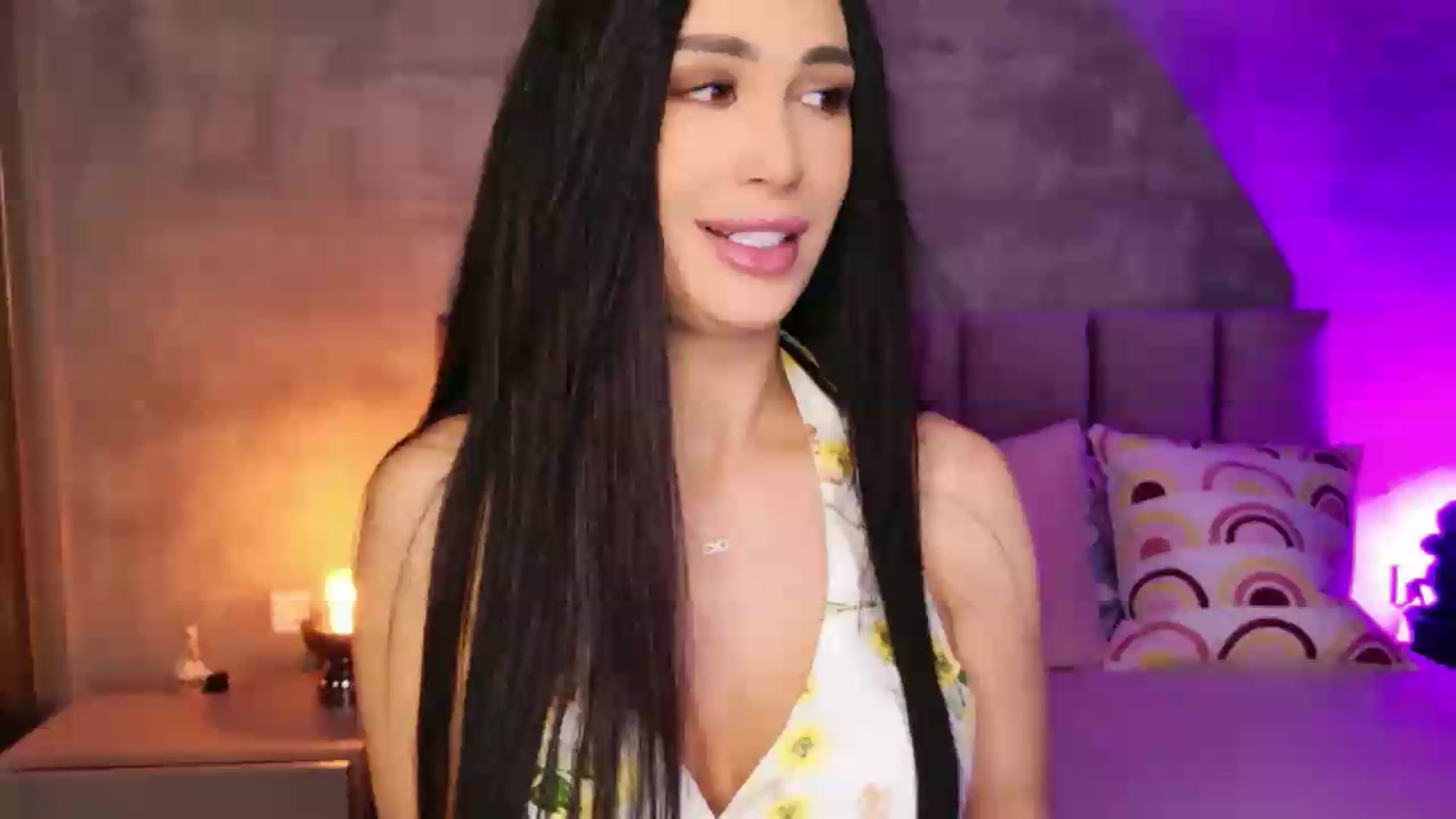 Gallery image thumbnail from Monalise's myfreecams stream on, 09/11/2026, 19:39 image 9 of 20