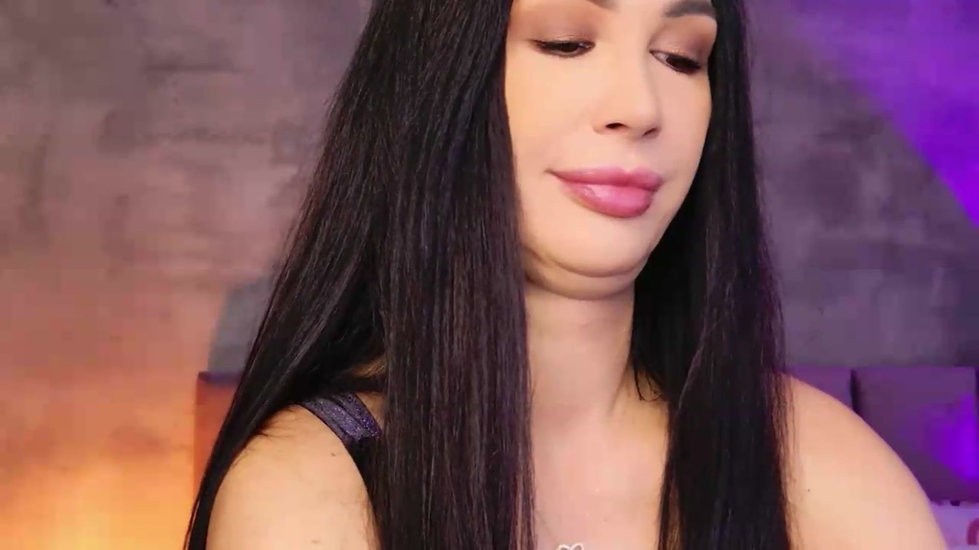 Gallery image thumbnail from Monalise's myfreecams stream on, 09/12/2026, 15:47 image 9 of 20
