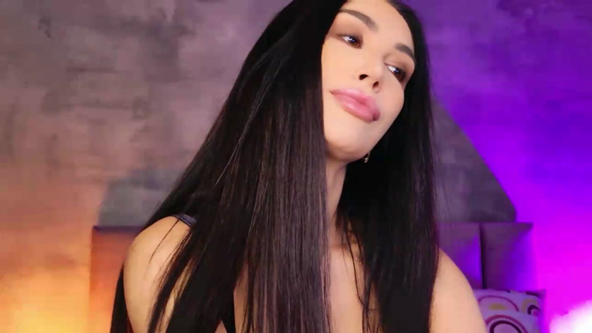 Gallery image thumbnail from Monalise's myfreecams stream on, 09/12/2026, 15:47 image 14 of 20