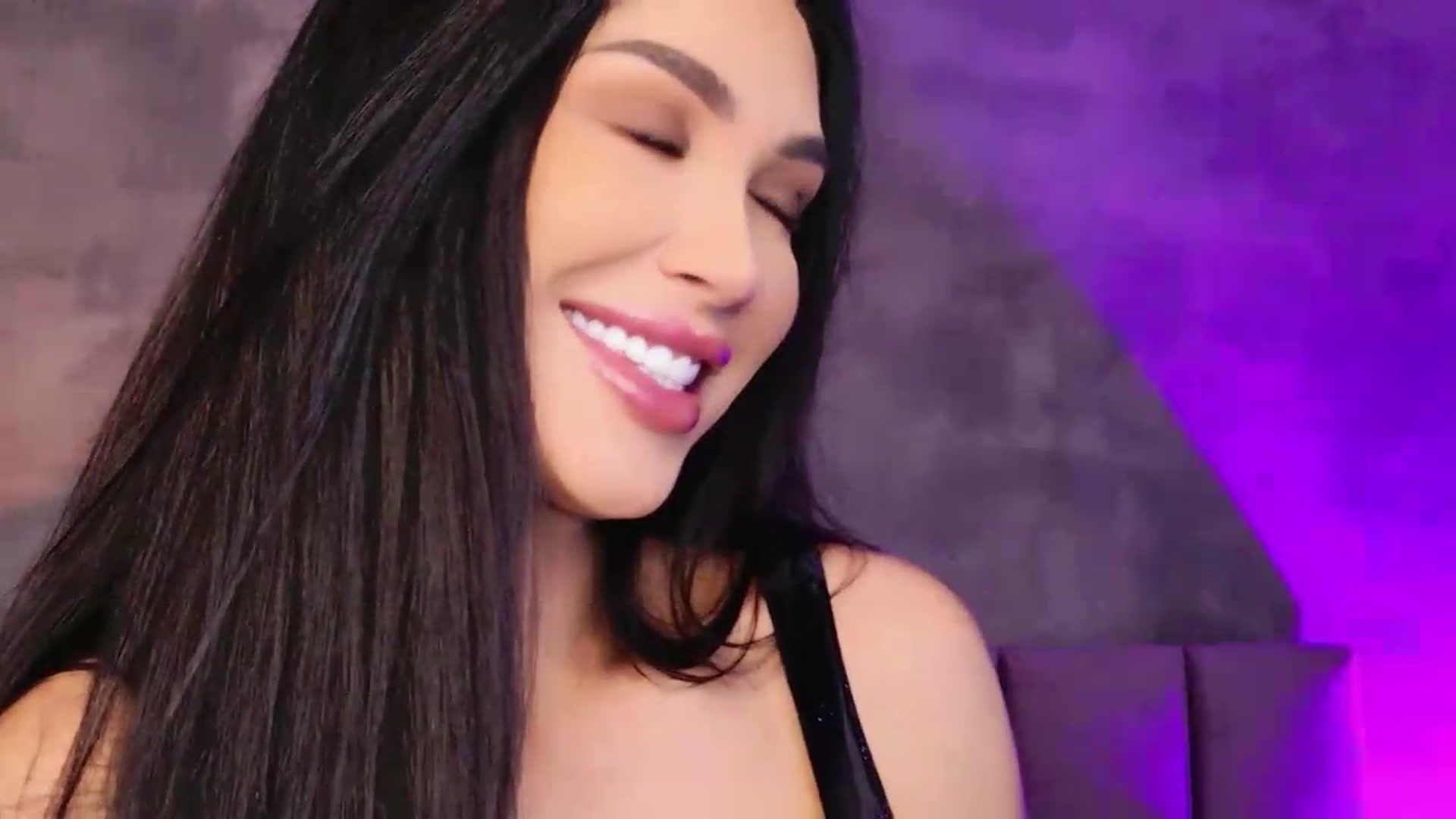 Gallery image thumbnail from Monalise's myfreecams stream on, 09/12/2026, 15:47 image 13 of 20