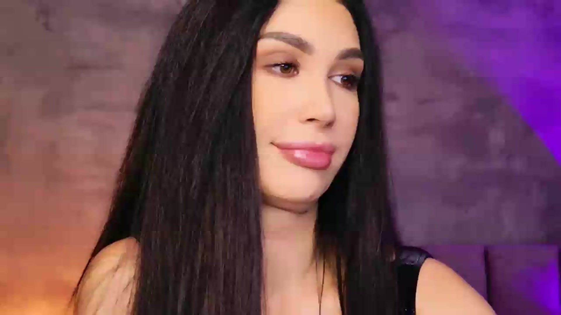 Gallery image thumbnail from Monalise's myfreecams stream on, 09/12/2026, 16:54 image 3 of 20
