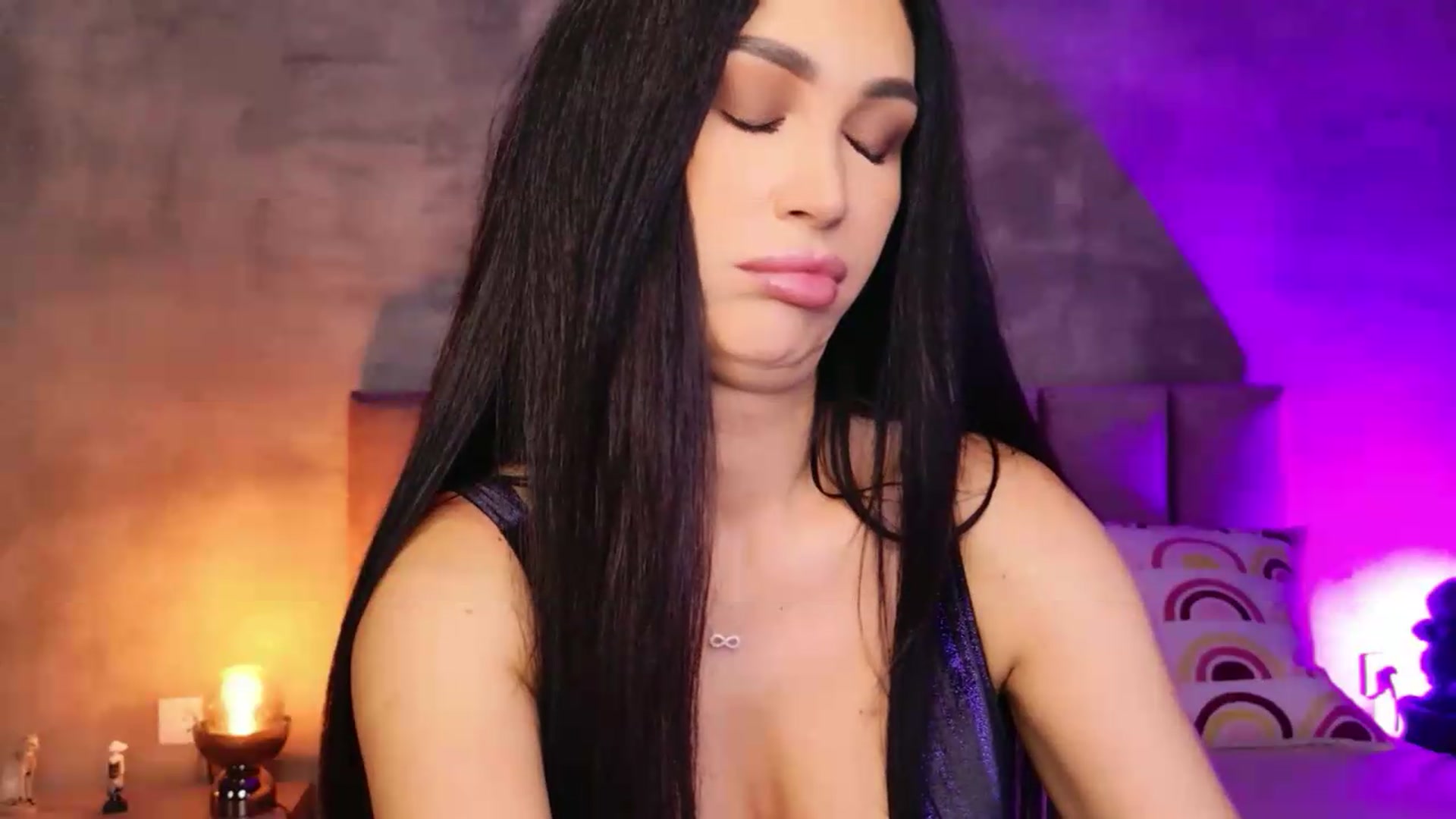 Gallery image thumbnail from Monalise's myfreecams stream on, 09/12/2026, 18:06 image 5 of 20