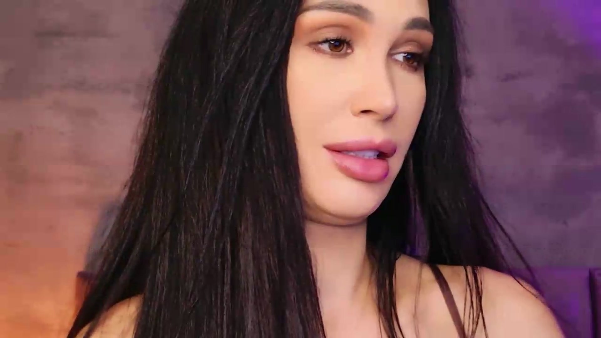 Gallery image thumbnail from Monalise's myfreecams stream on, 09/13/2026, 18:18 image 10 of 20