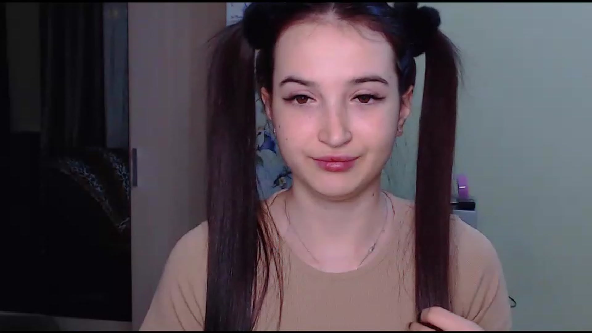 Gallery image thumbnail from MoneyLadyy's myfreecams stream on, 11/14/2022, 19:43 image 10 of 20