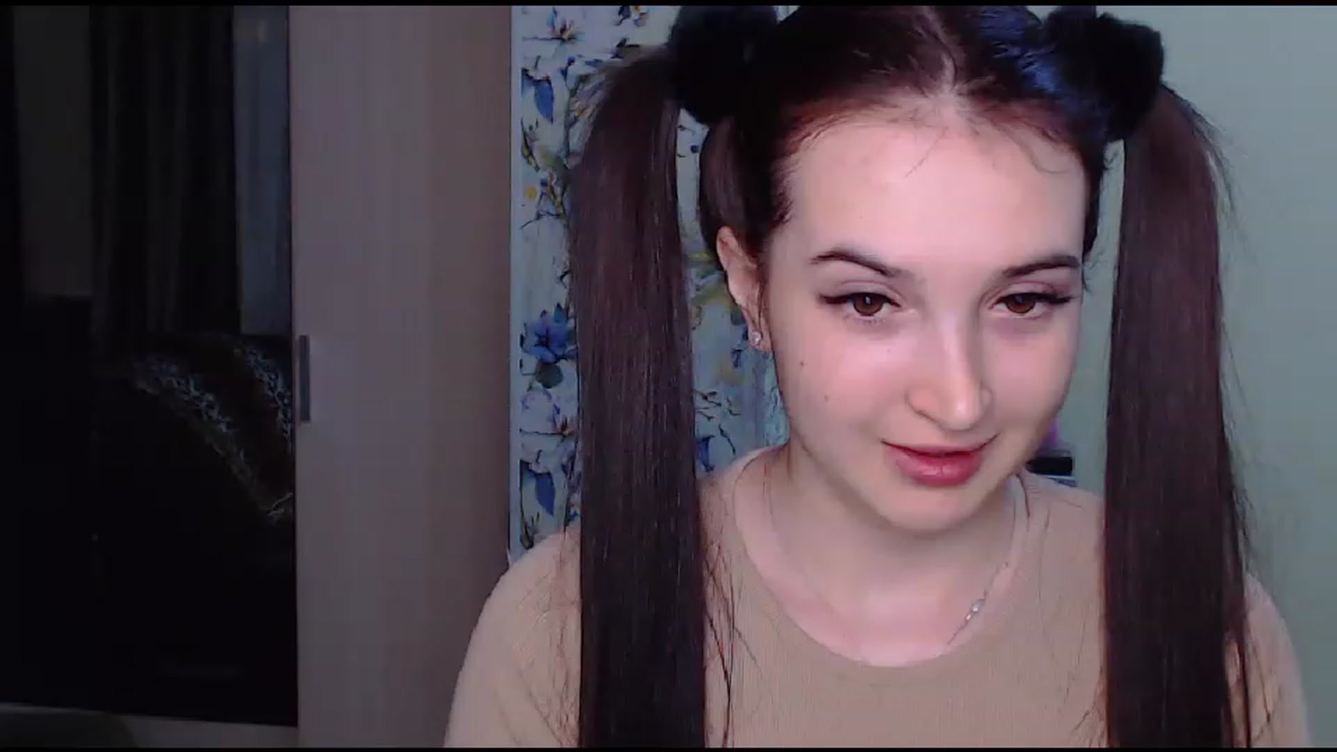 Gallery image thumbnail from MoneyLadyy's myfreecams stream on, 11/14/2022, 19:43 image 11 of 20