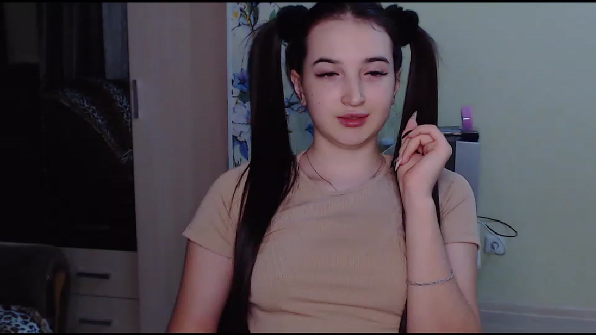 Gallery image thumbnail from MoneyLadyy's myfreecams stream on, 11/14/2022, 19:43 image 1 of 20