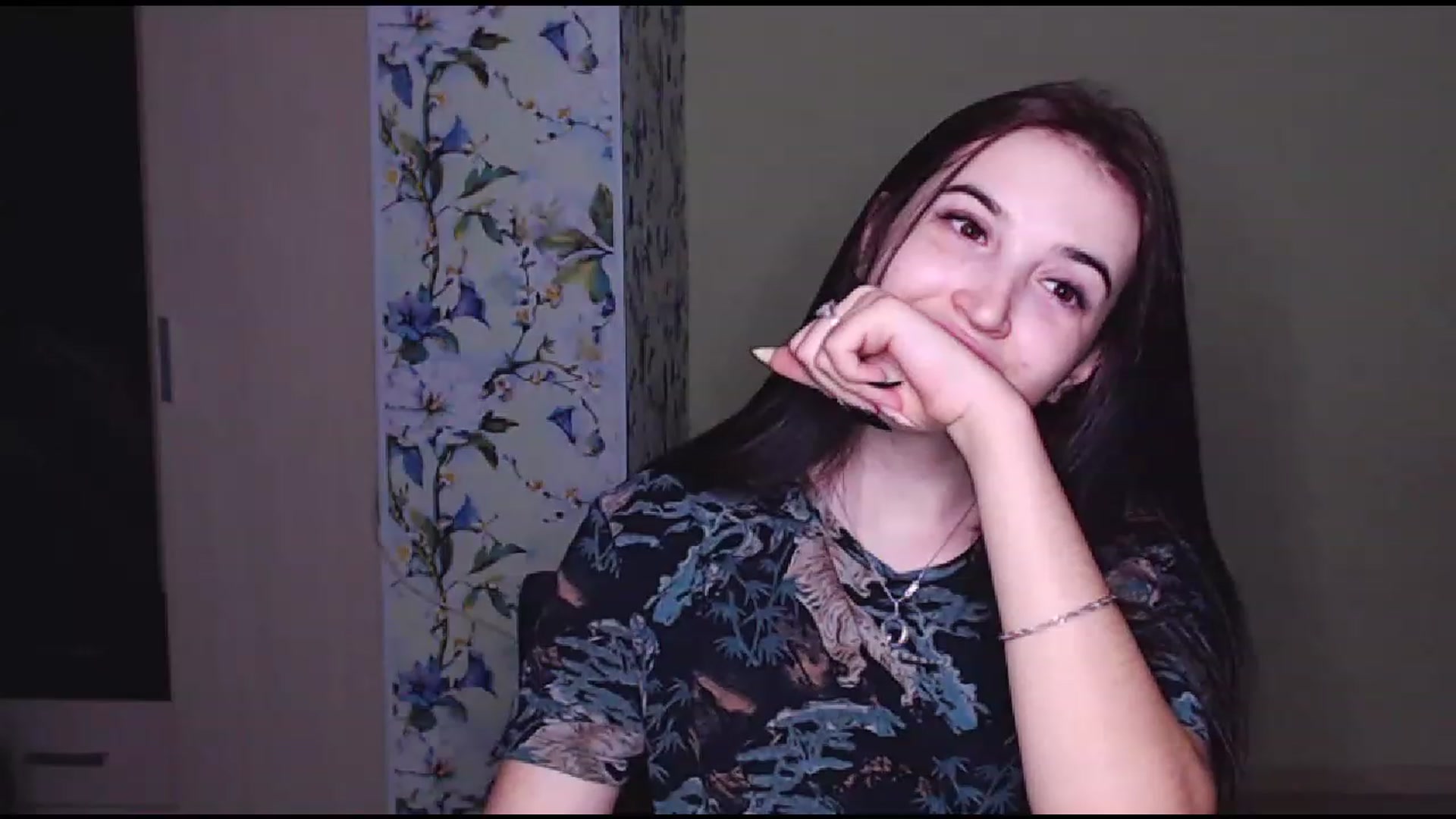 Gallery image thumbnail from MoneyLadyy's myfreecams stream on, 11/21/2022, 20:42 image 14 of 20
