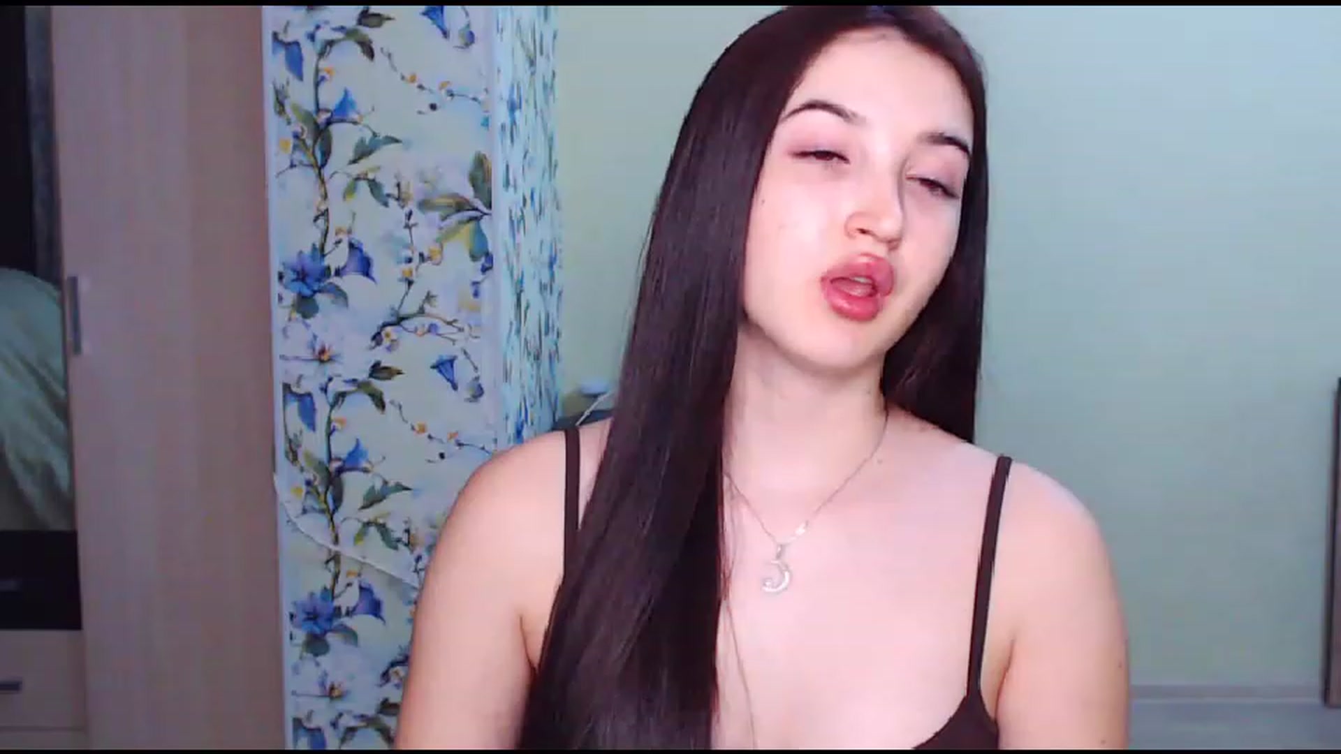 Gallery image thumbnail from MoneyLadyy's myfreecams stream on, 11/28/2022, 19:22 image 16 of 20