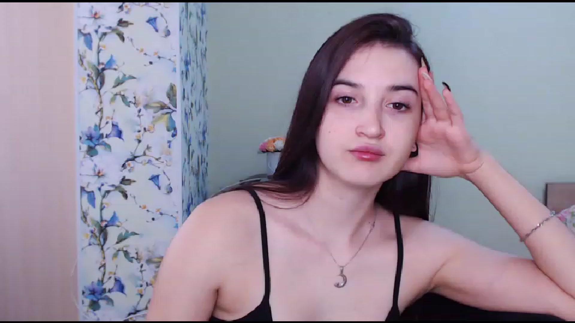 Gallery image thumbnail from MoneyLadyy's myfreecams stream on, 12/12/2022, 10:21 image 18 of 20