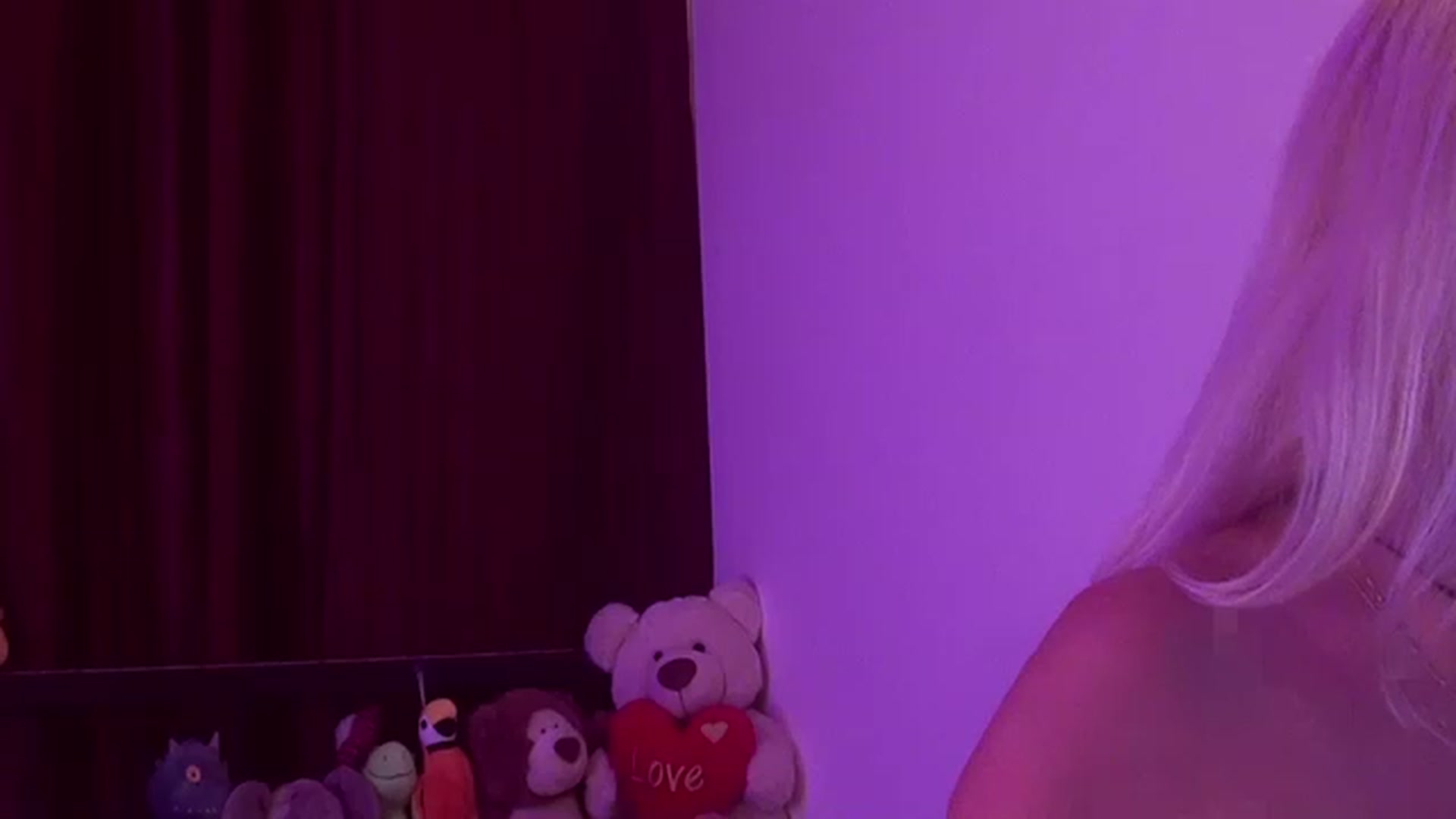 Gallery image thumbnail from MoniCutex's myfreecams stream on, 08/14/2023, 03:19 image 9 of 20